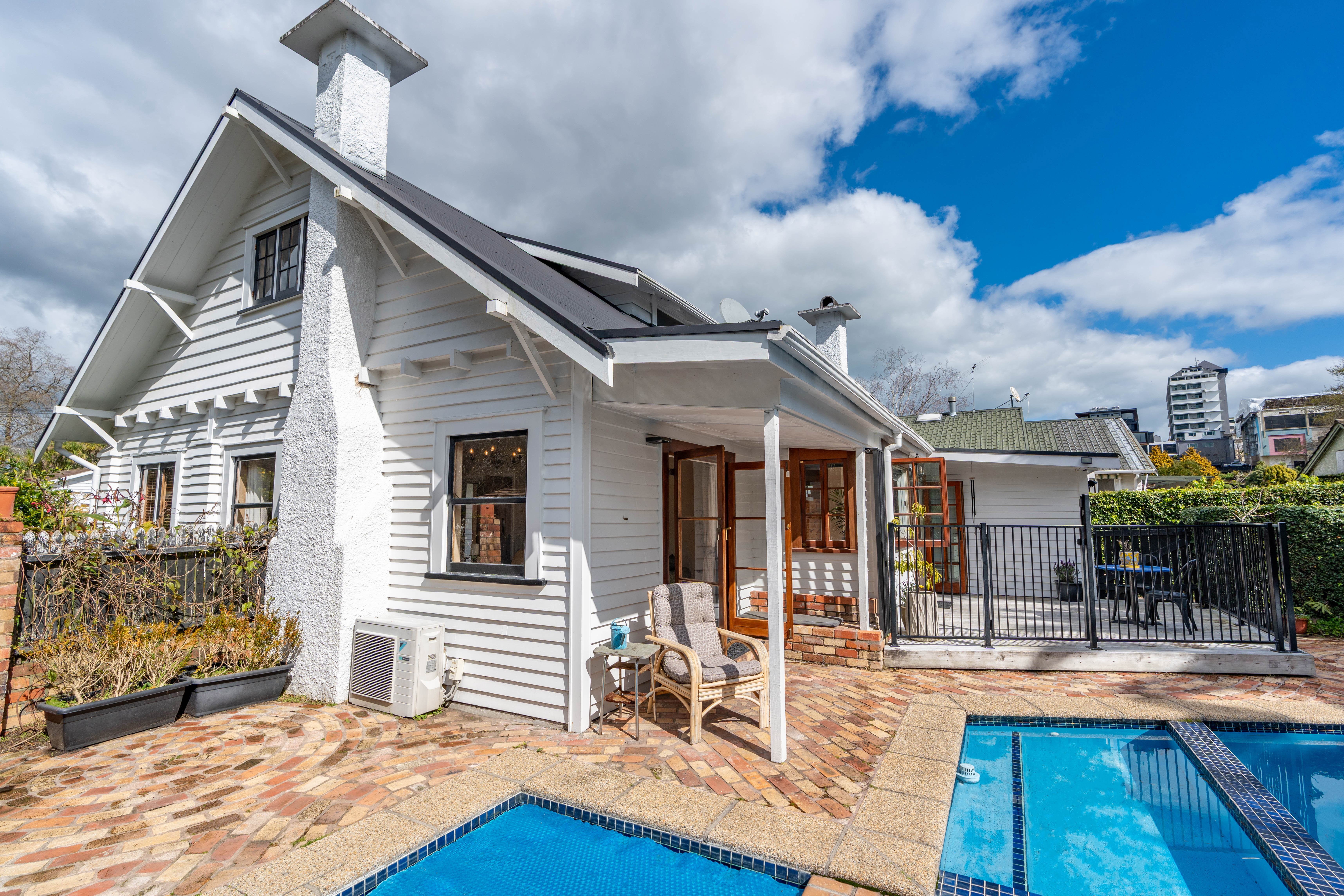 8 Riro Street, Hamilton East