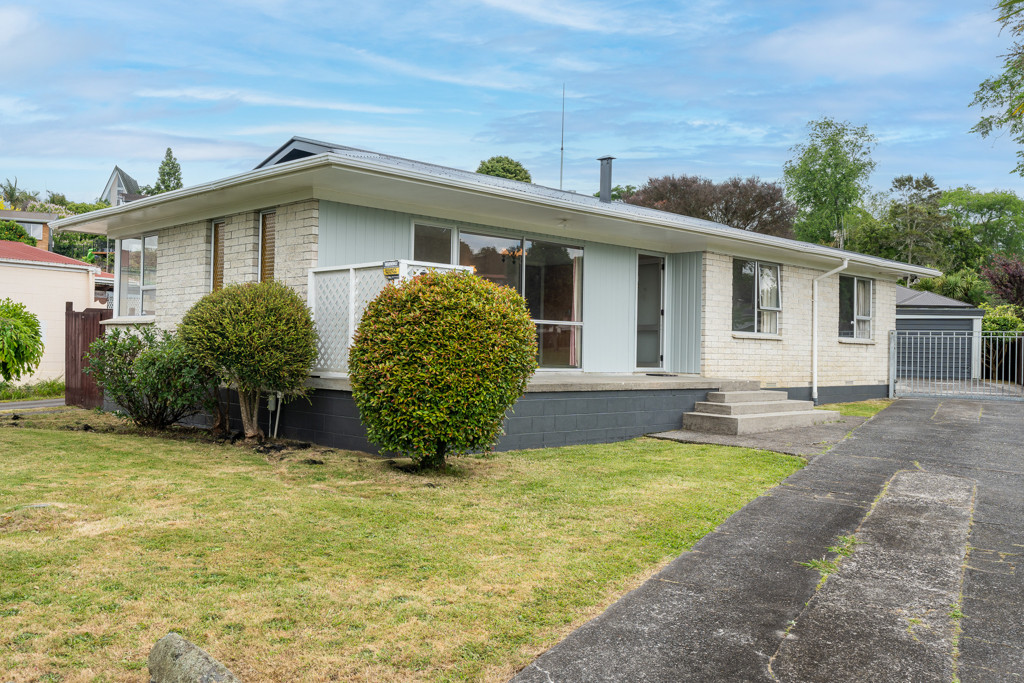 27 Caernarvon Street, Dinsdale