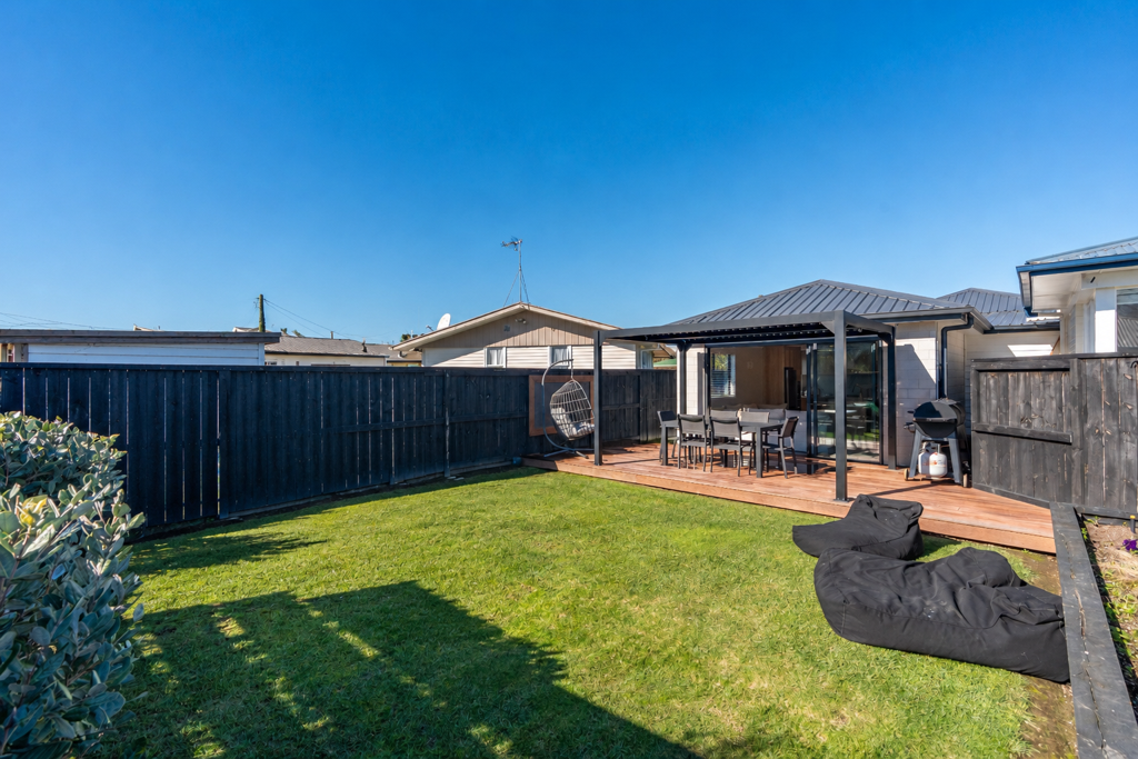 2/6 Sutcliffe Place, Chartwell