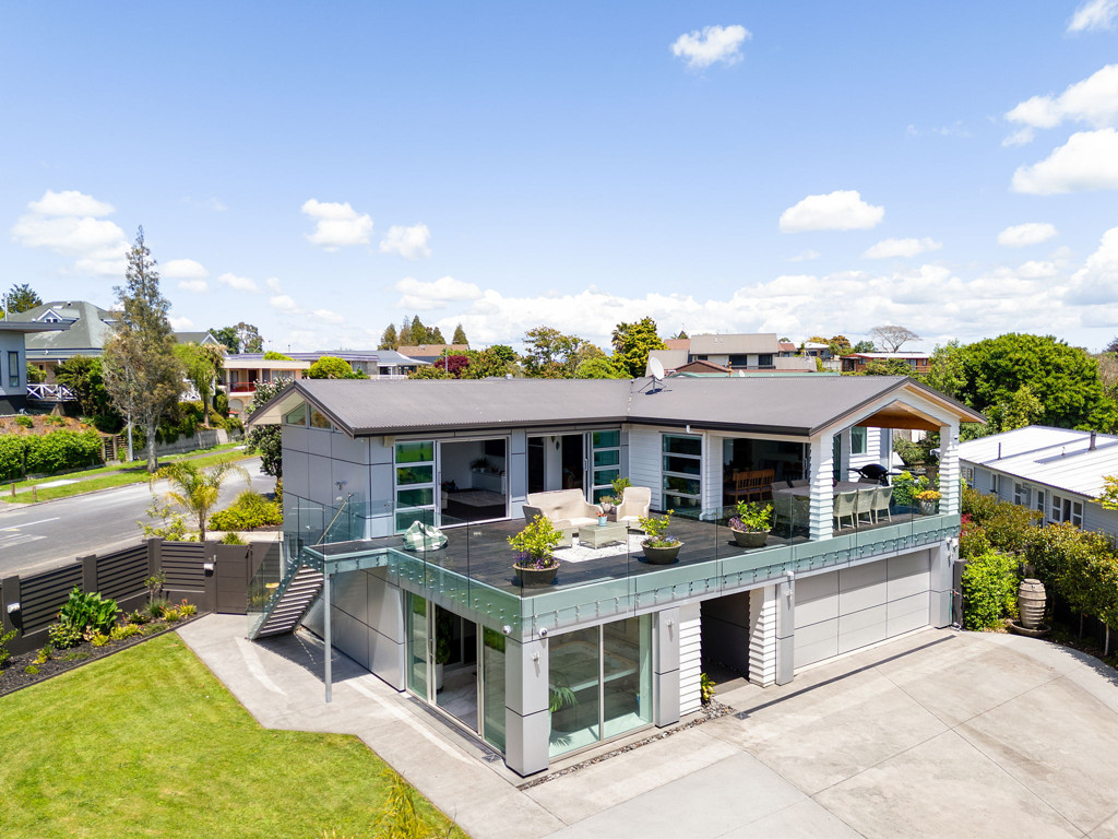 163 Lake Crescent, Hamilton Lake