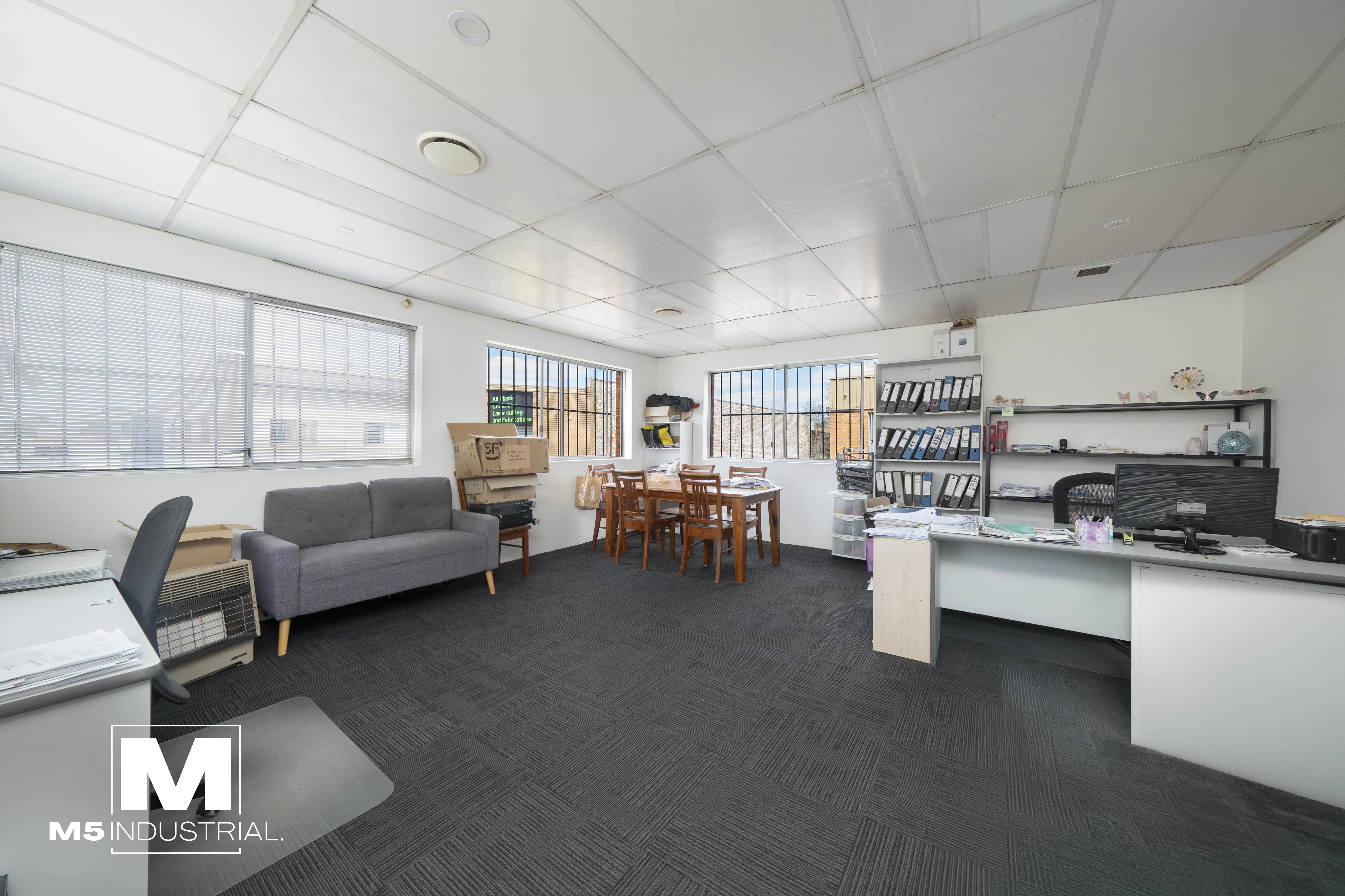 10 Garema Circuit, Kingsgrove