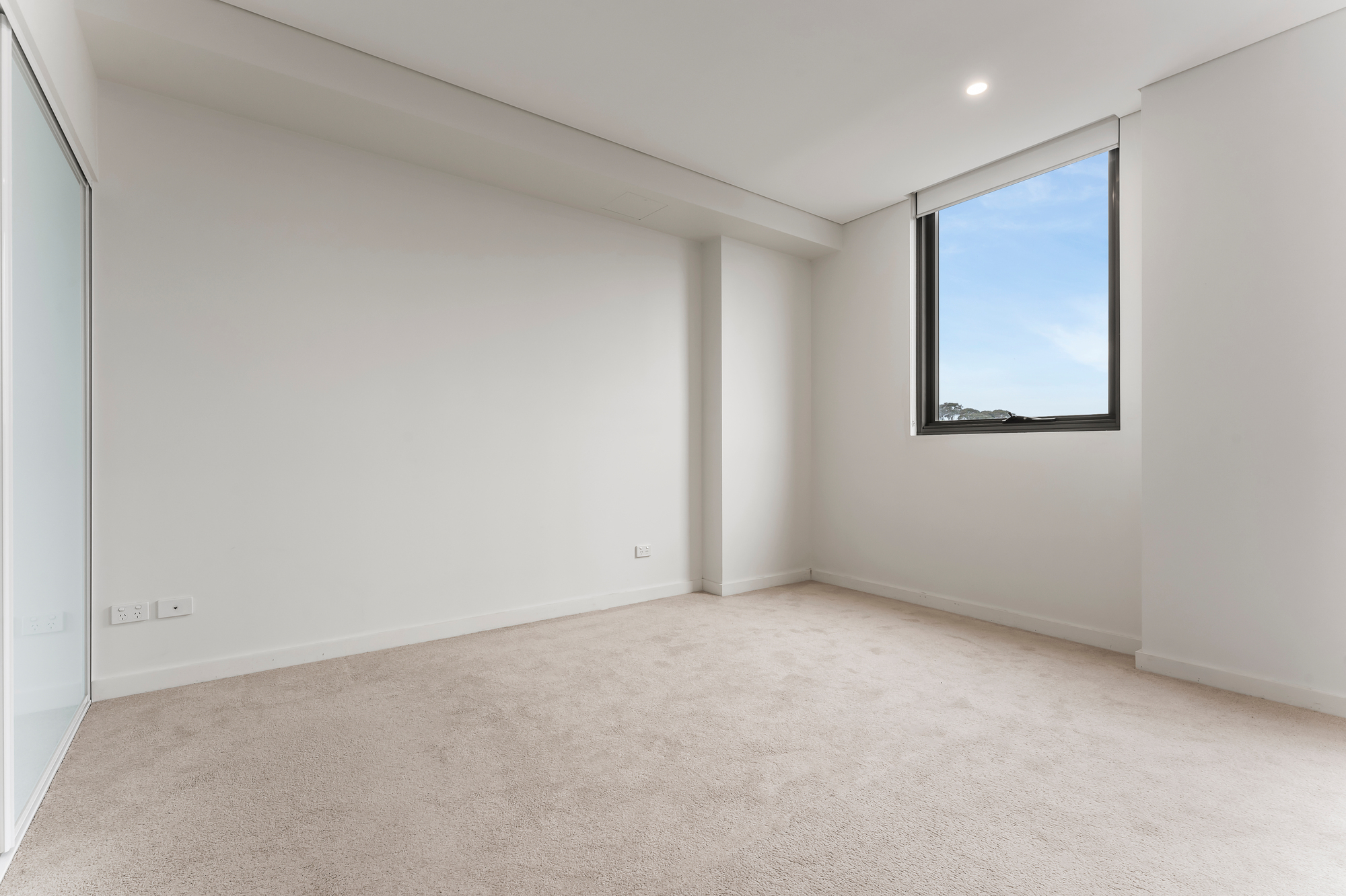 ESSENTIAL WORKER AFFORDABLE HOUSING - 20% UNDER MARKET RENT 