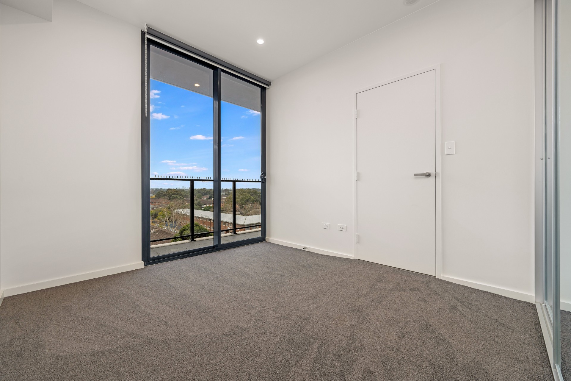 Modern One Bedroom Unit - 20% Below Market Rent