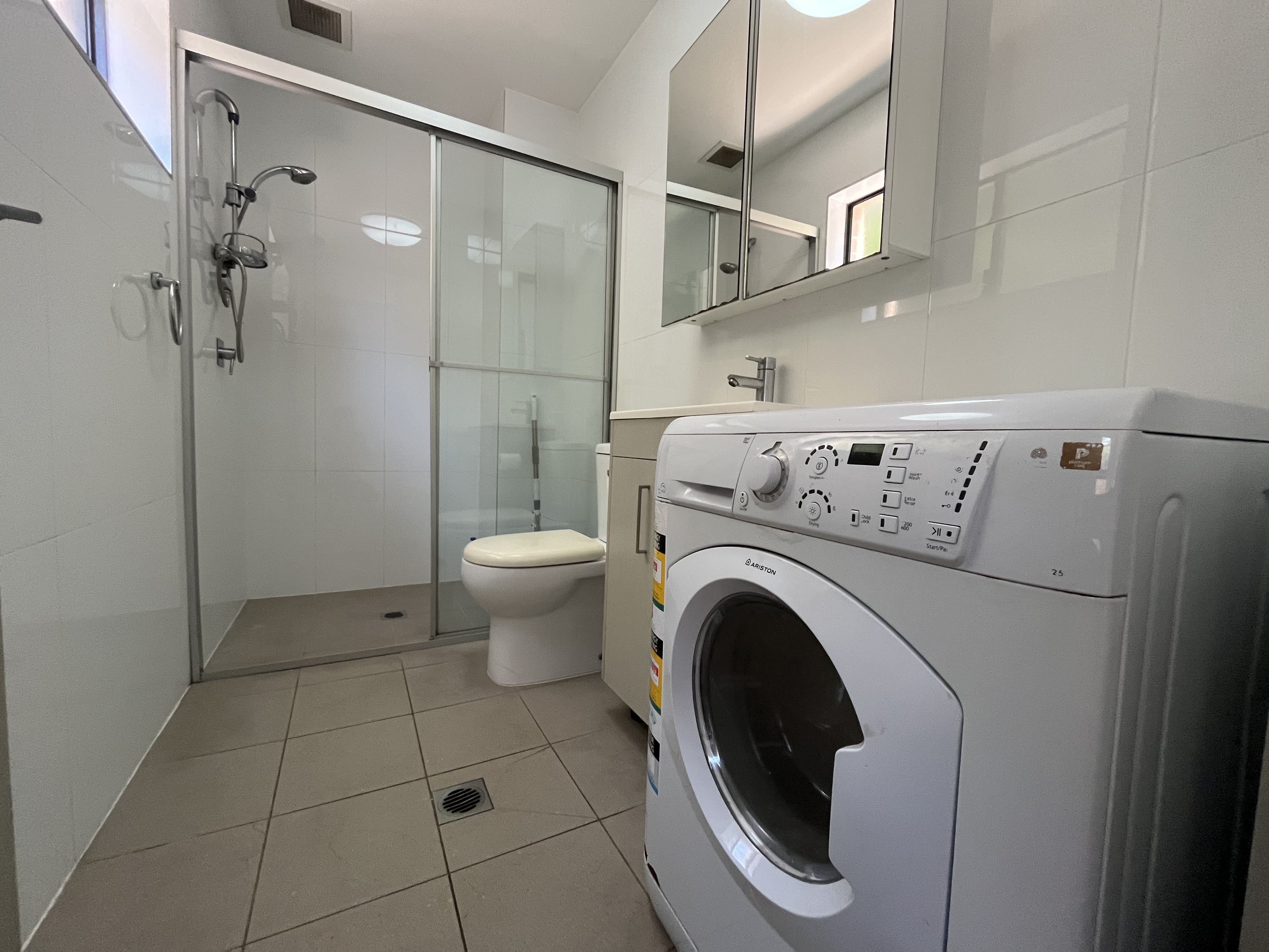 Studio apartment for lease