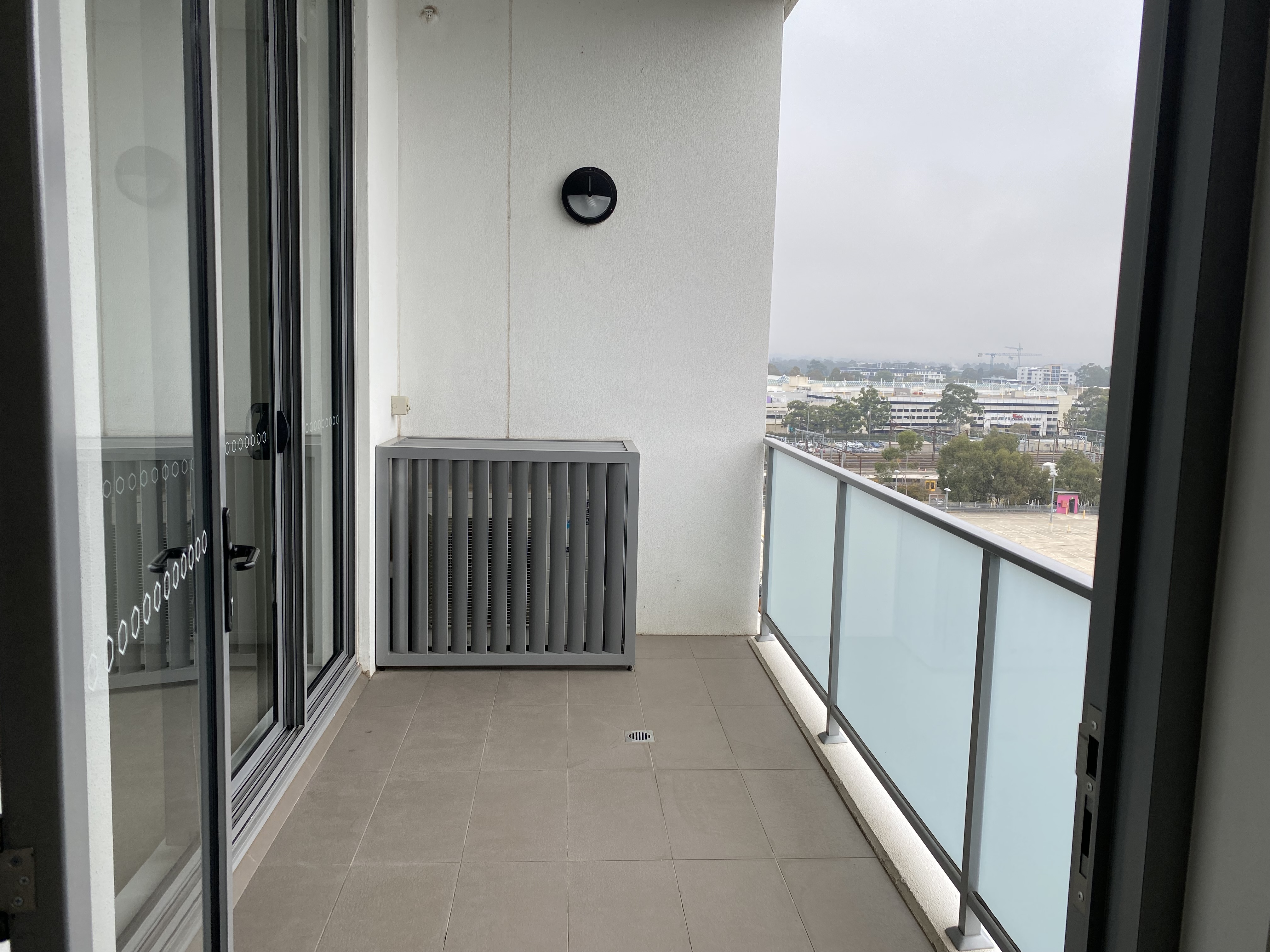 Modern one bedroom unit on 8th Floor
