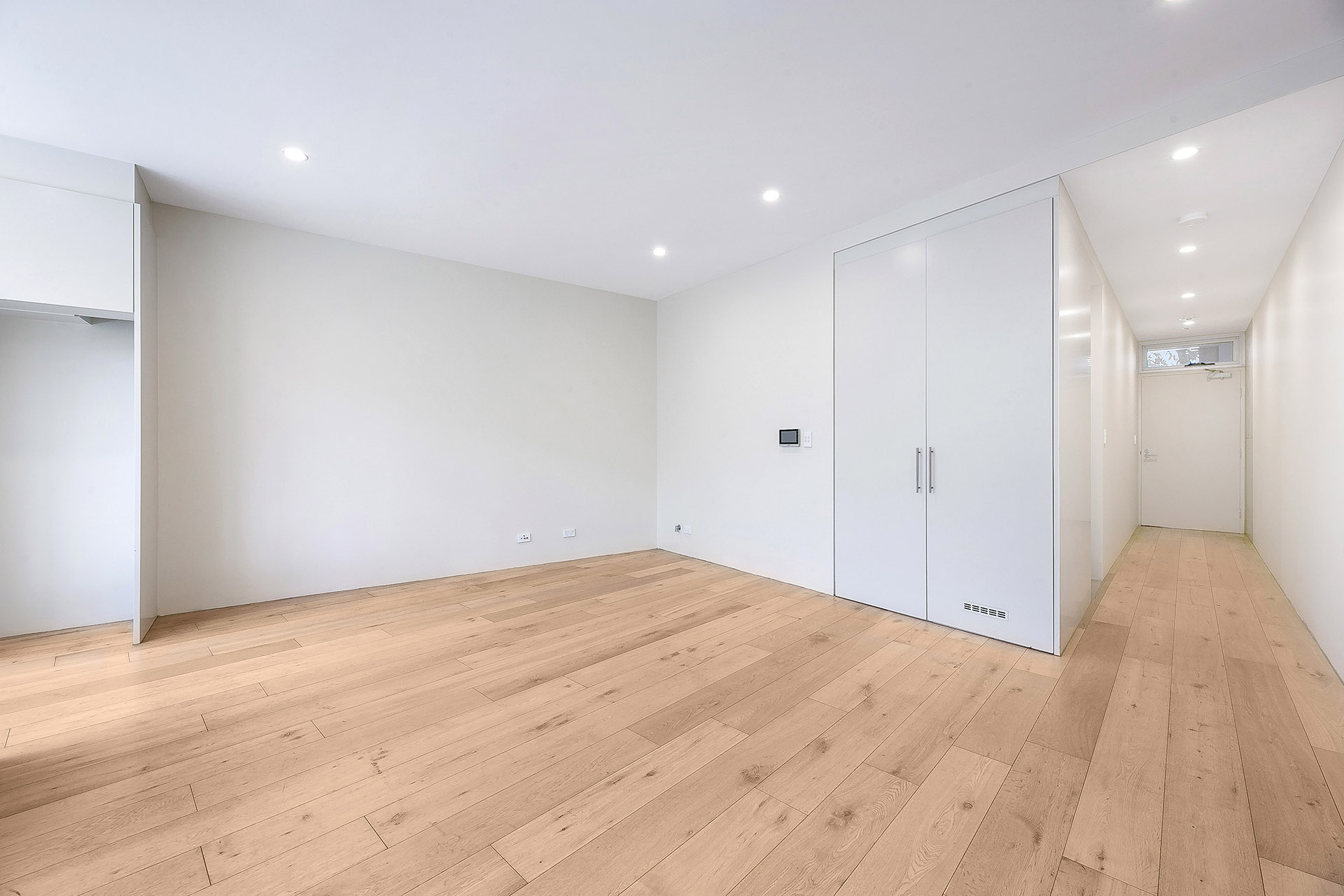 1 Bedroom Apartment - 25% below market rent