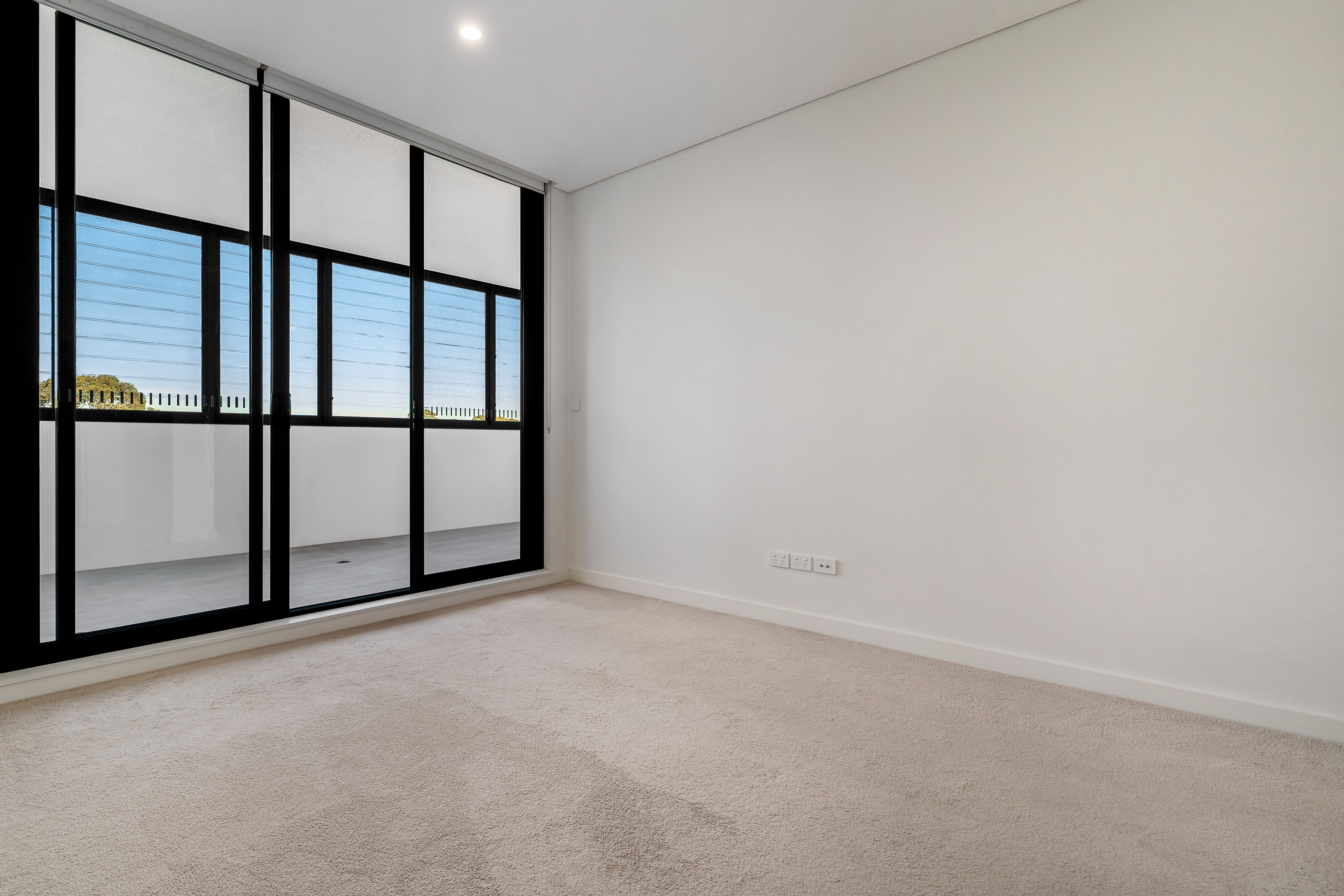 Modern 2 Bedroom Apartment with Great Views