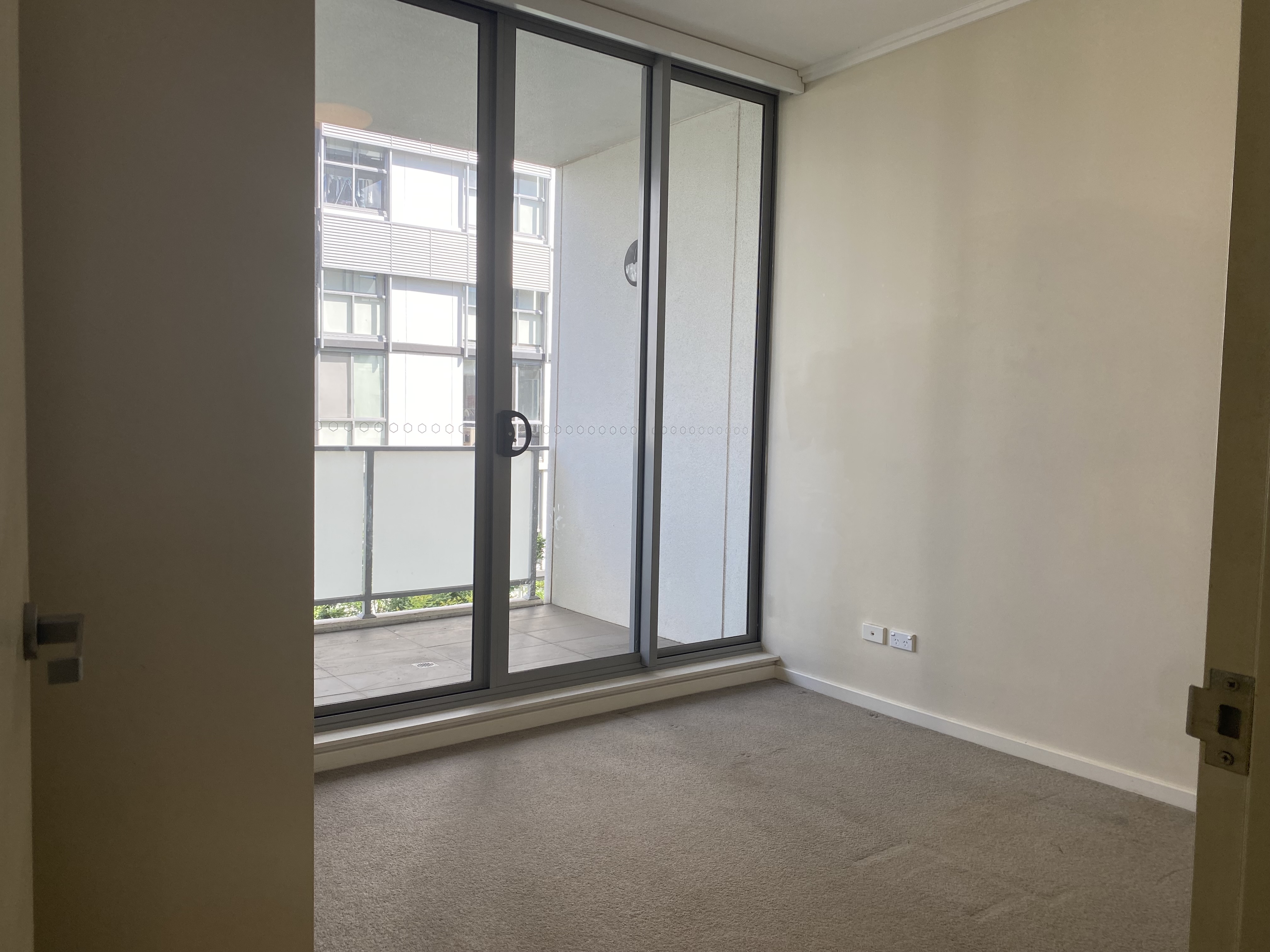 Modern Two bedroom unit on 4th Floor