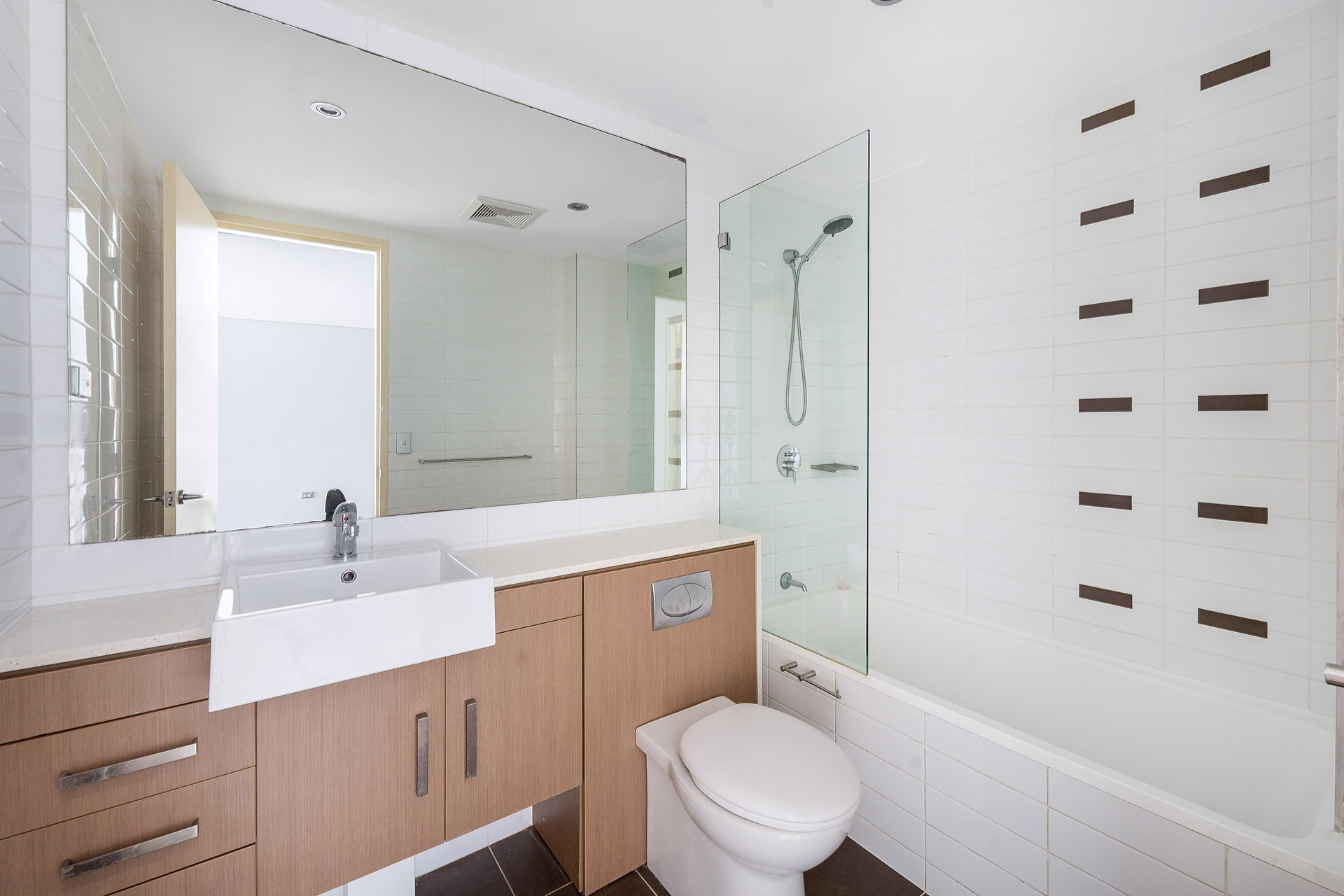 1 Bedroom Apartment - 25% below market rent