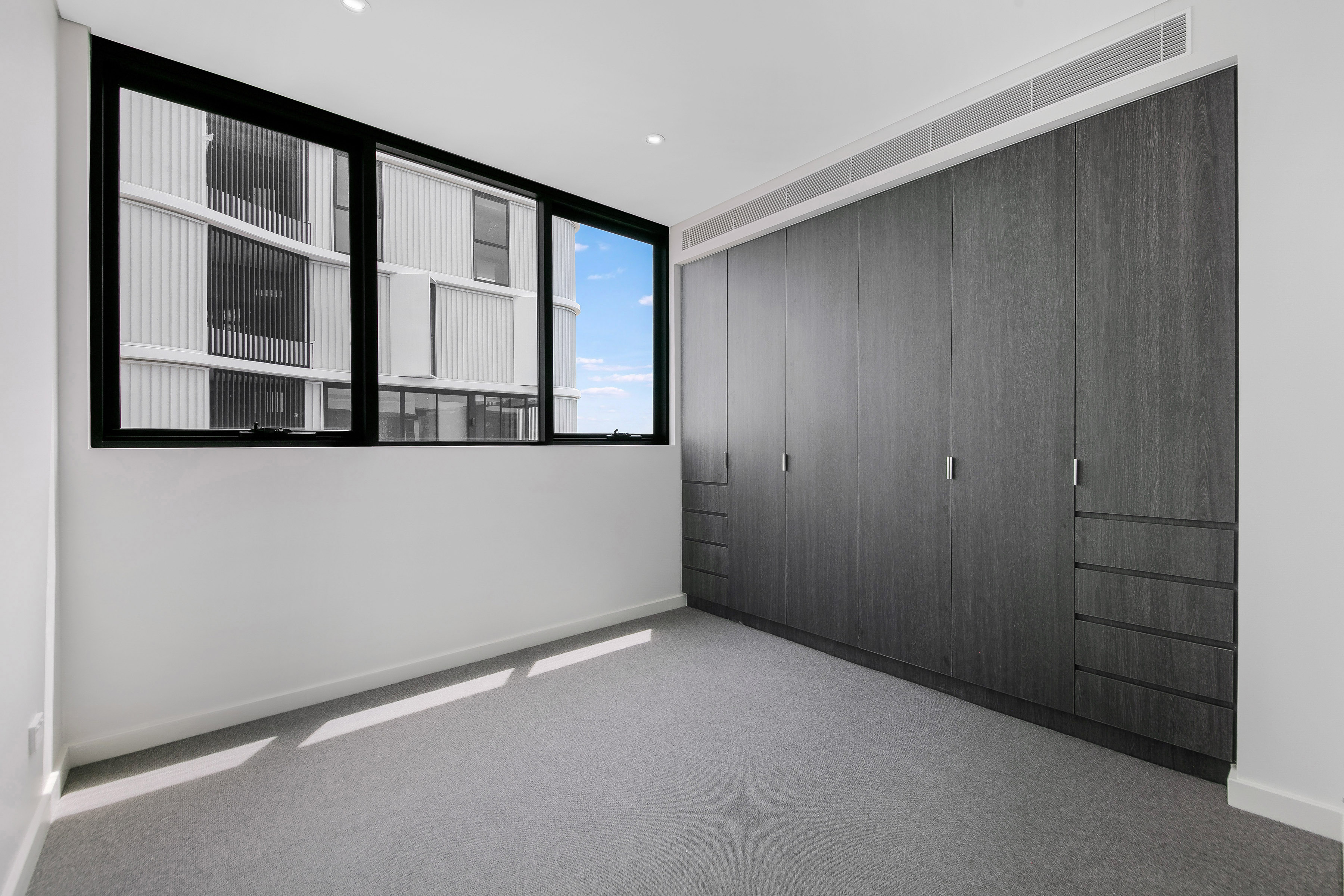 ESSENTIAL WORKER AFFORDABLE HOUSING - 20% UNDER MARKET RENT 