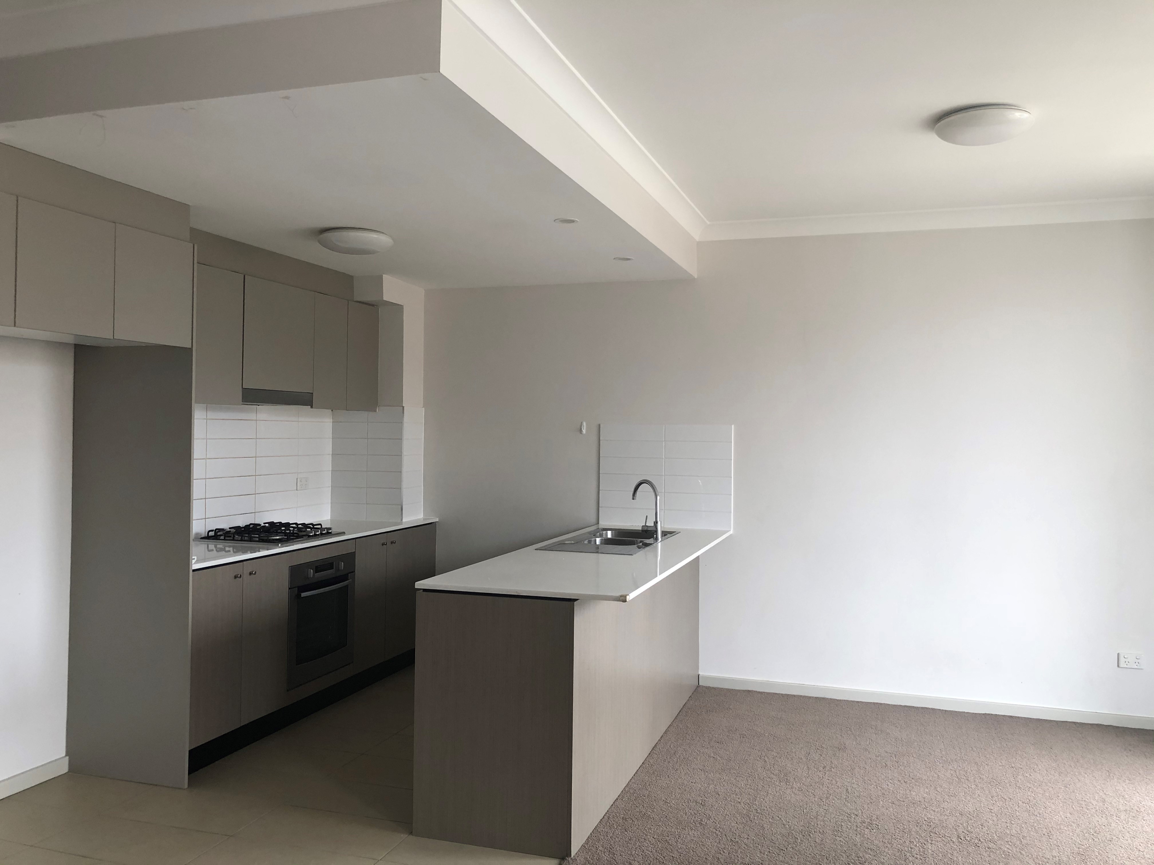 Spacious 2 bed unit - Prime Location