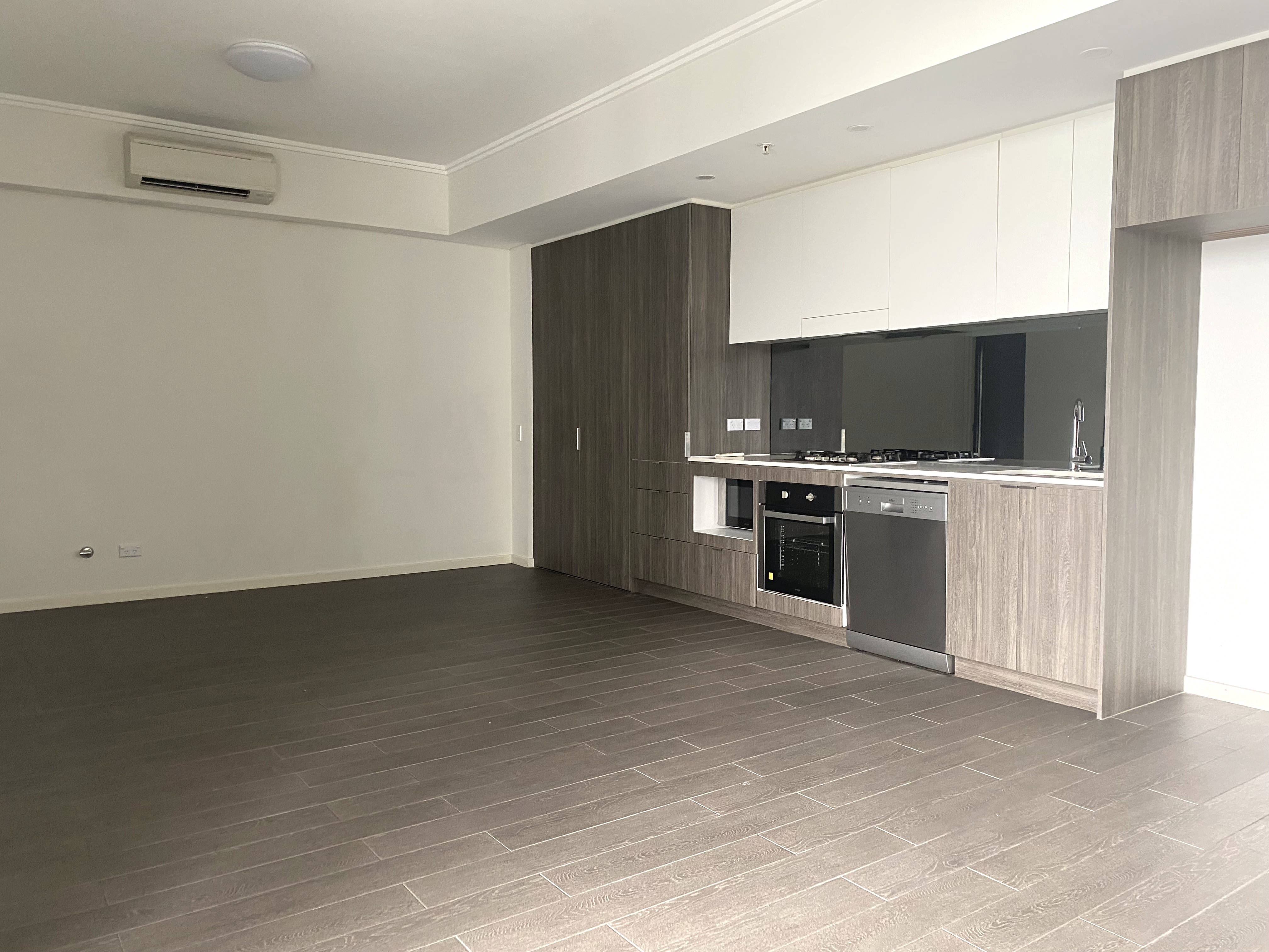 Modern Apartment in Prime Location 