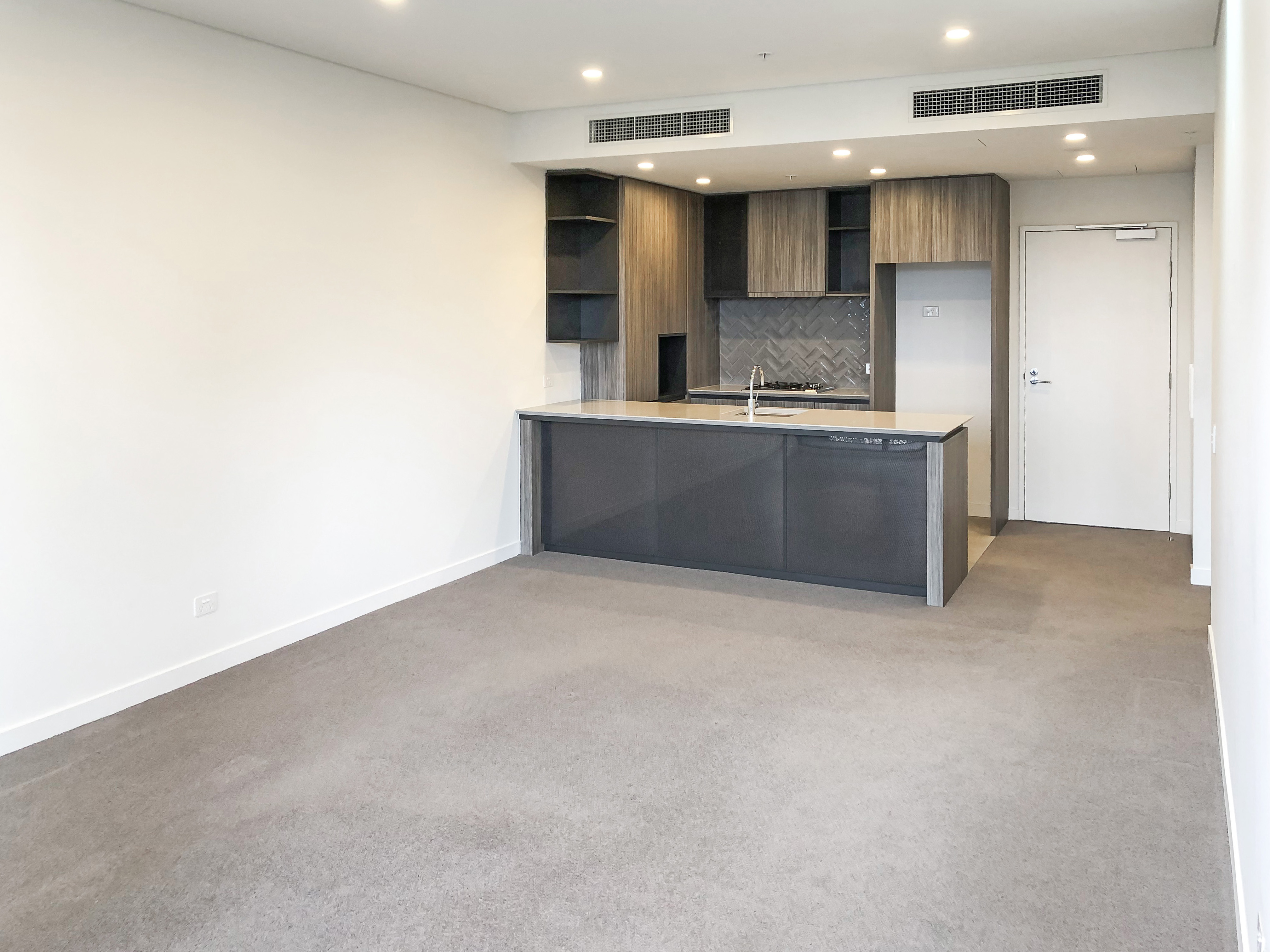 Modern 1 Bedroom Apartment in heart of Waterloo