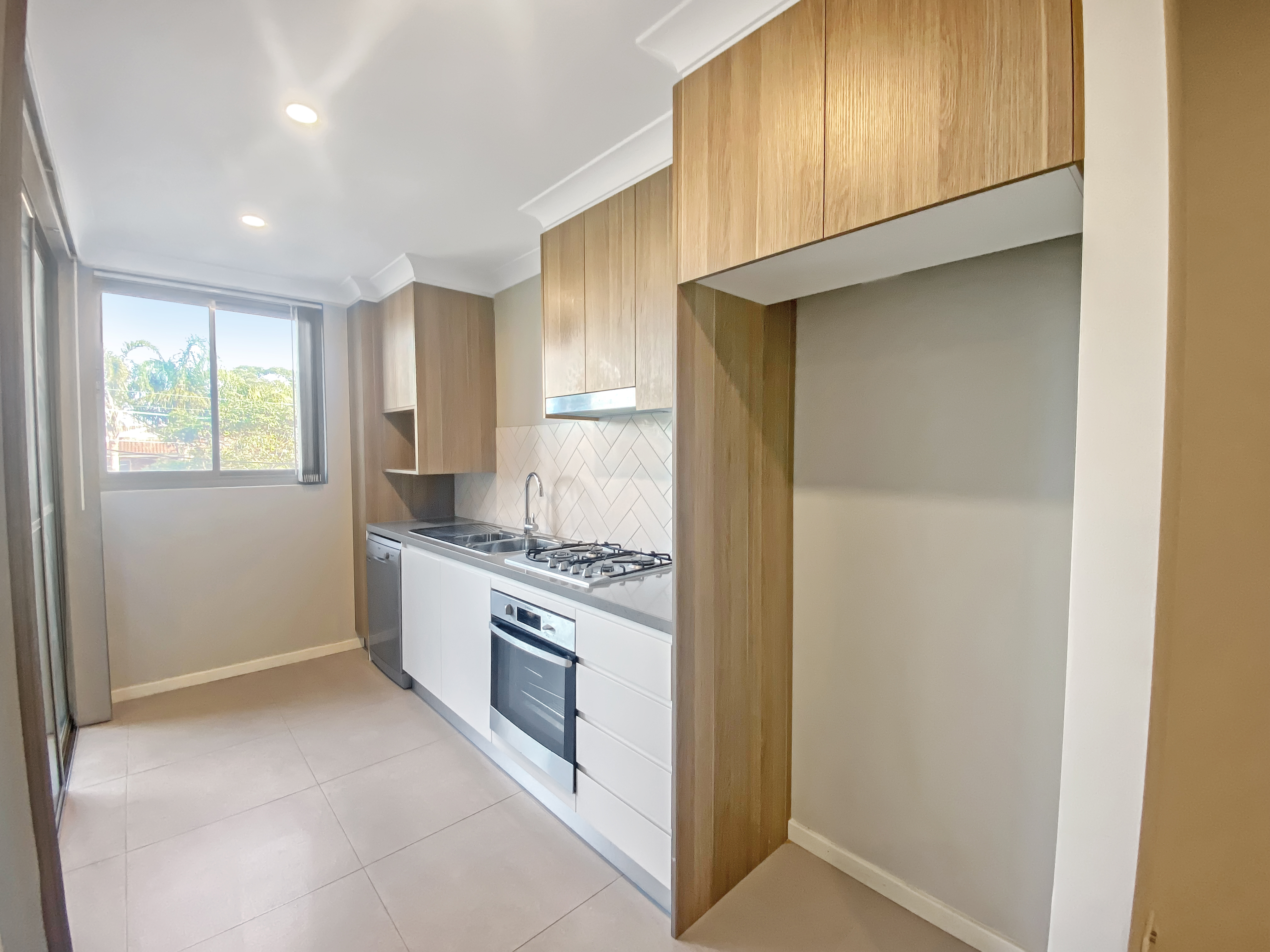 1 Bedroom Apartment - 20% below market rent