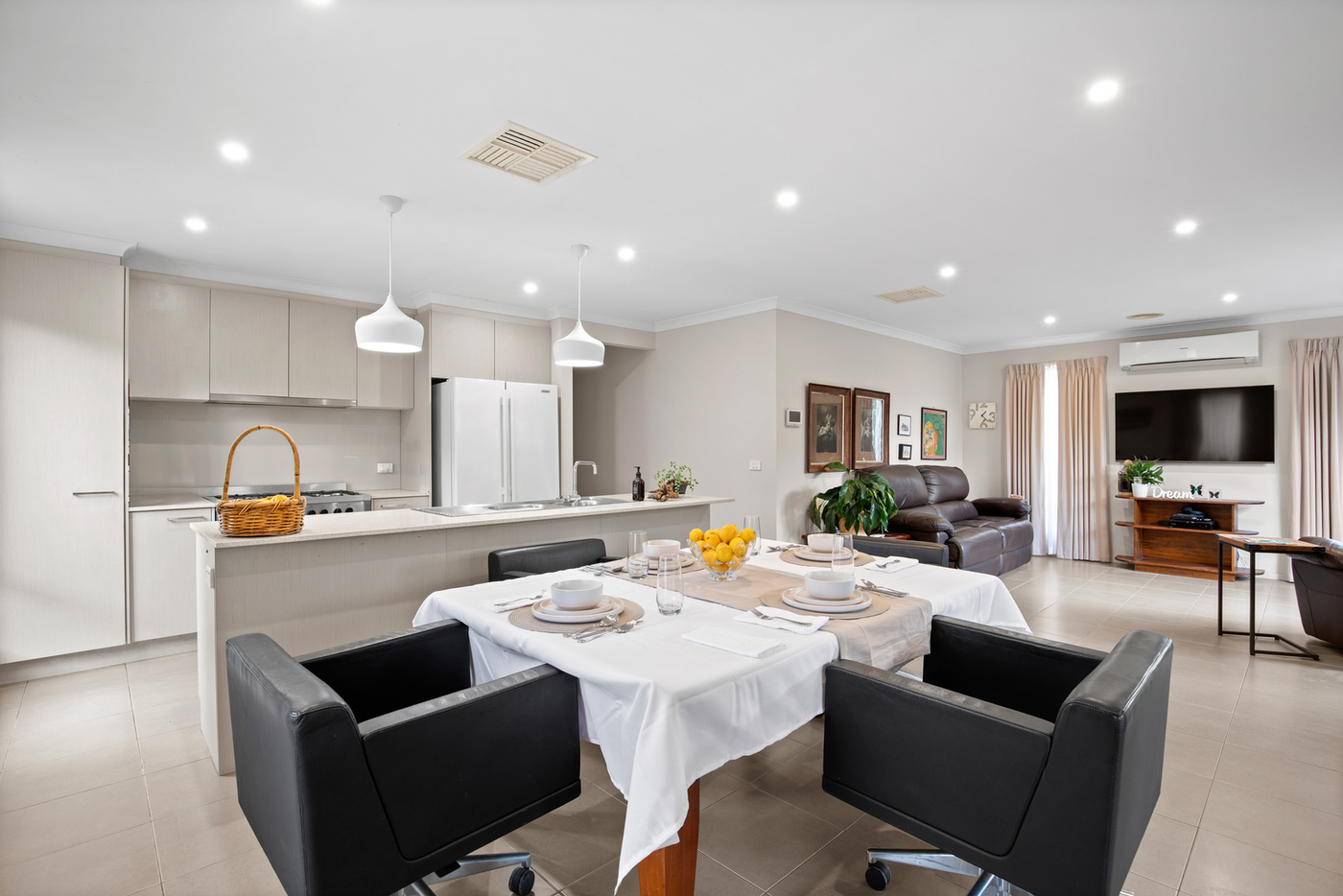 6 Bindarri Road, Manor Lakes - Thumbnail 7