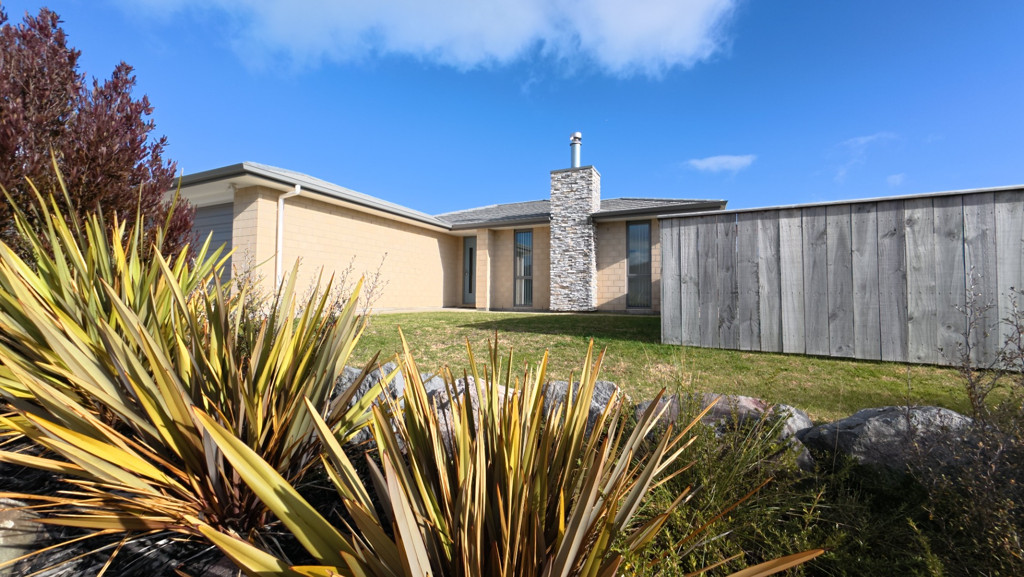 4 Uku Way, Wharewaka