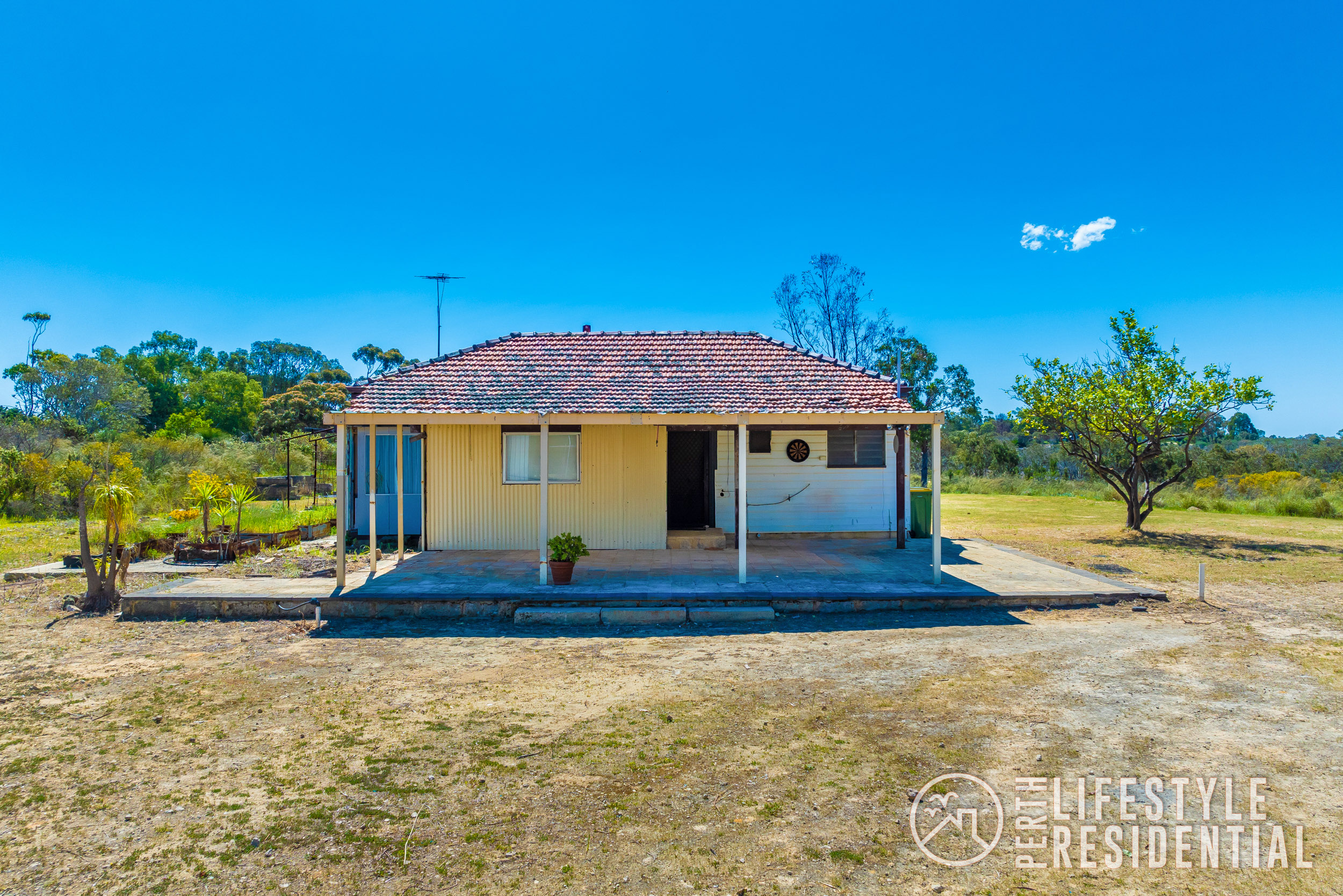 Endless Opportunities Await You On This Massive 7.5 Acre Battleaxe Block! image 6