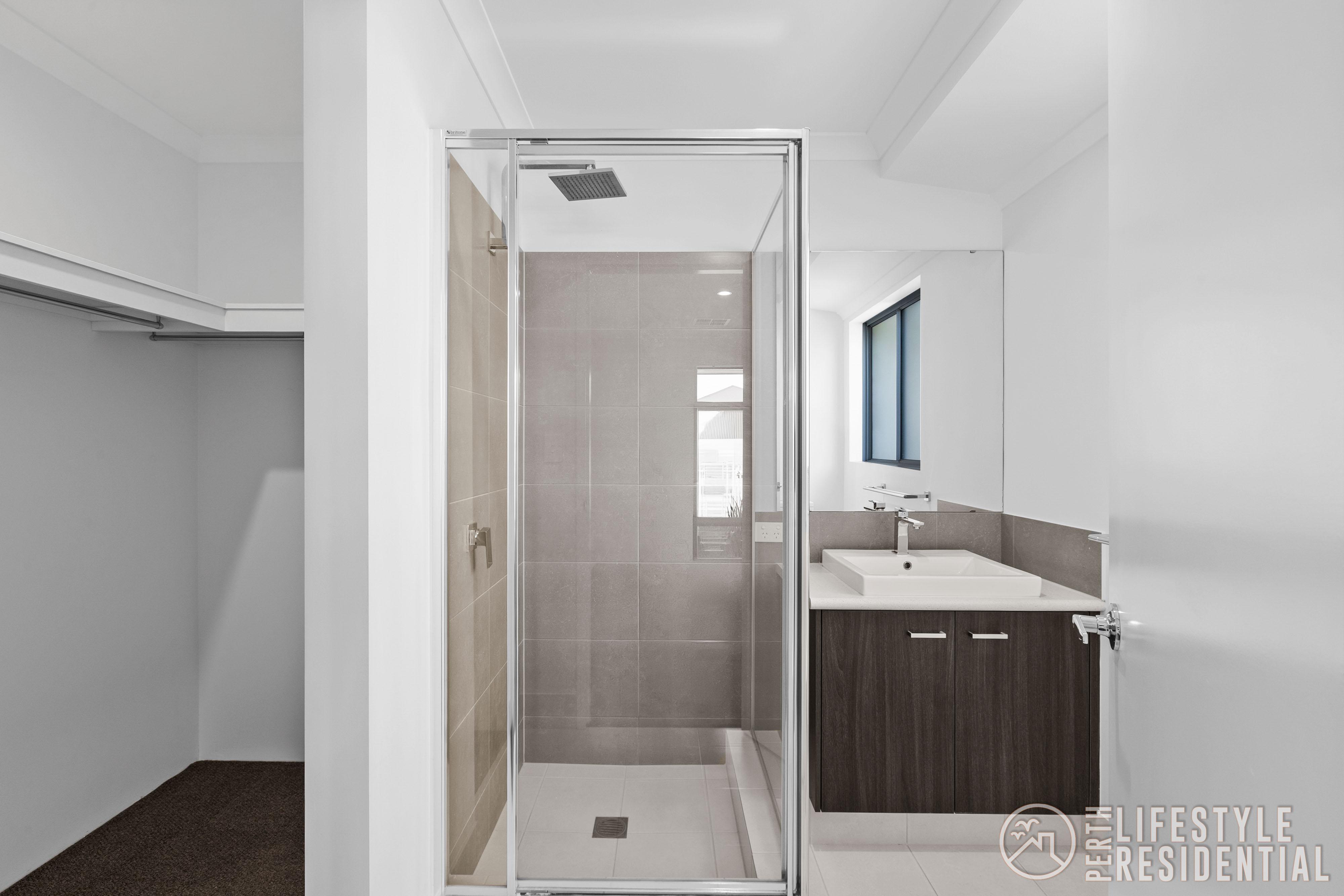 Available now – Great location and close to transport image 6