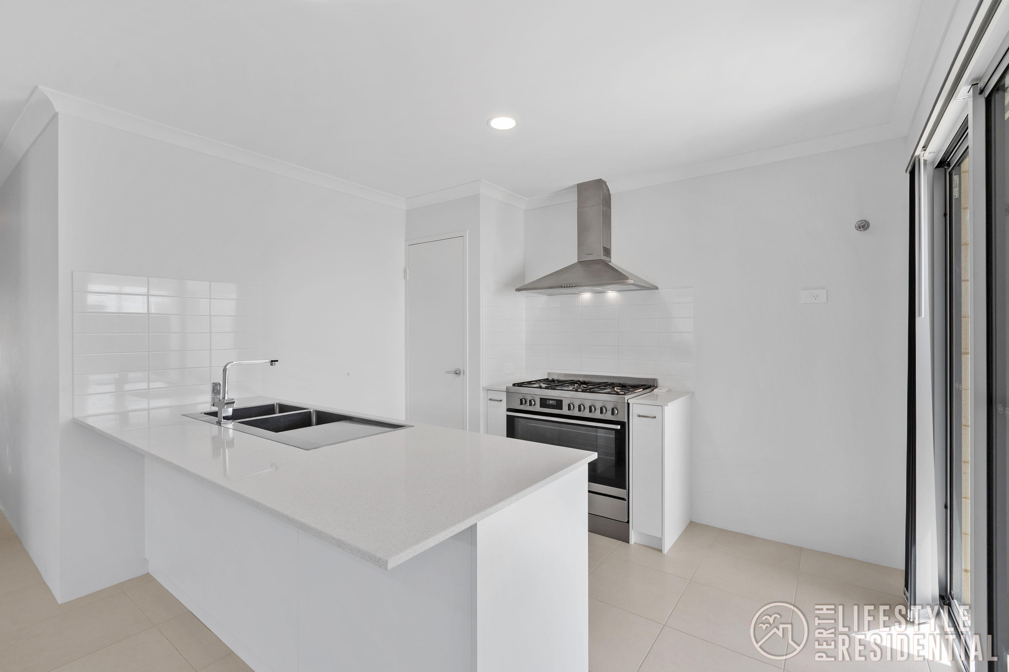 Available now – Great location and close to transport image 15