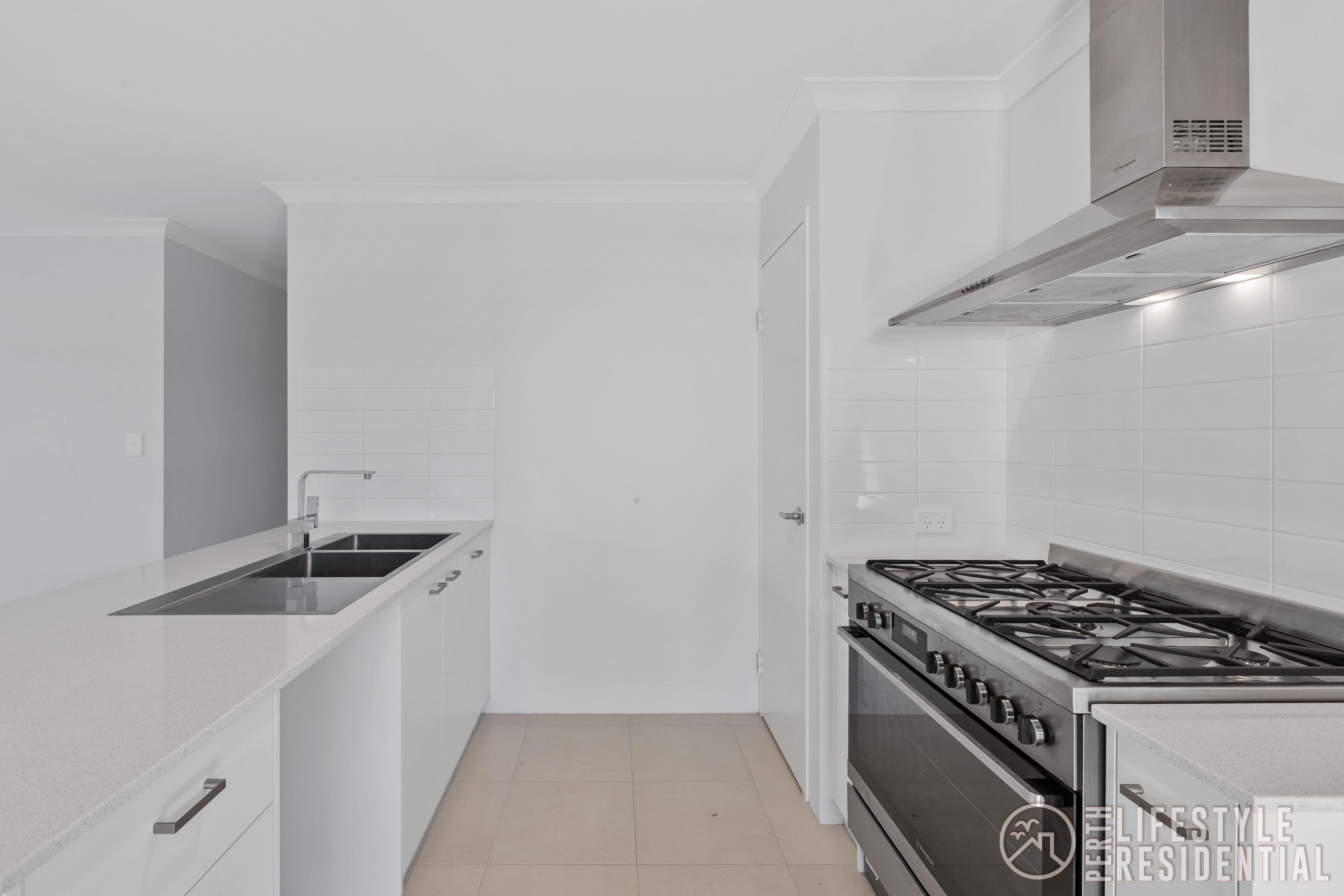 Available now – Great location and close to transport image 16