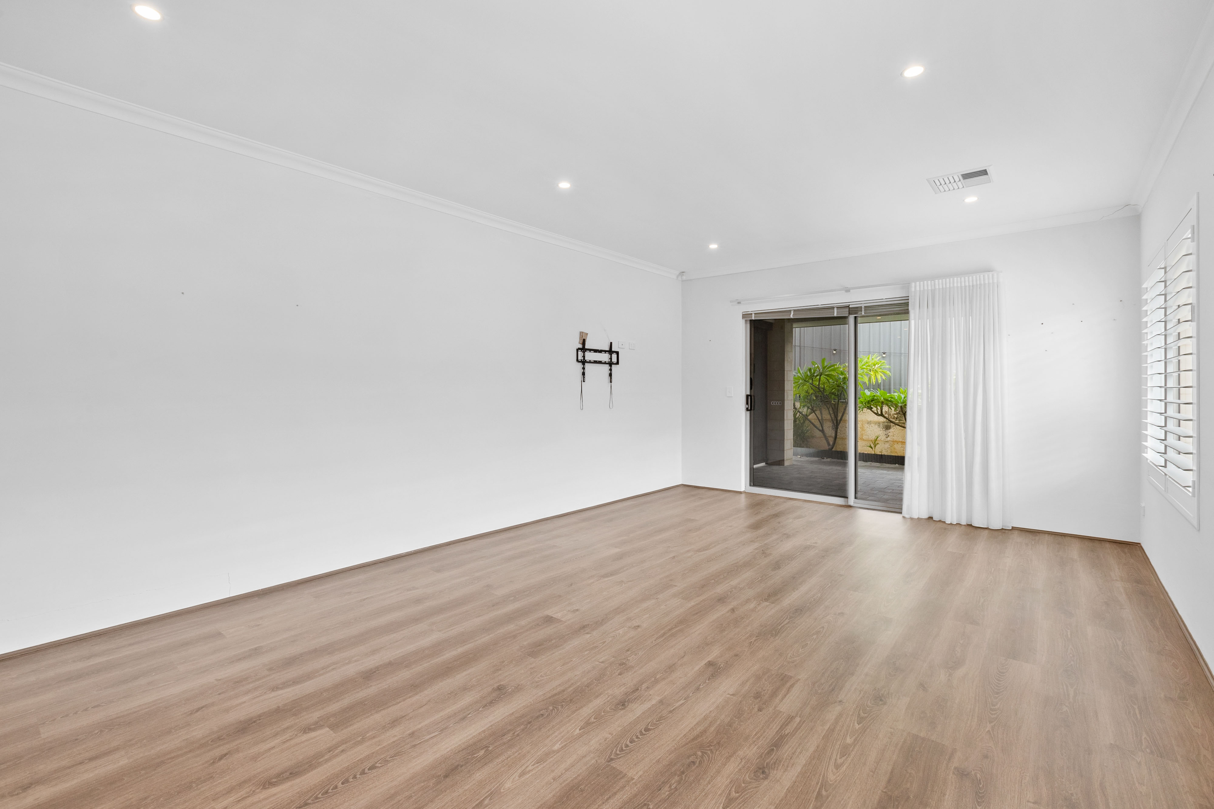 10 Pakooma Street, BANKSIA GROVE, WA, 6031 property image