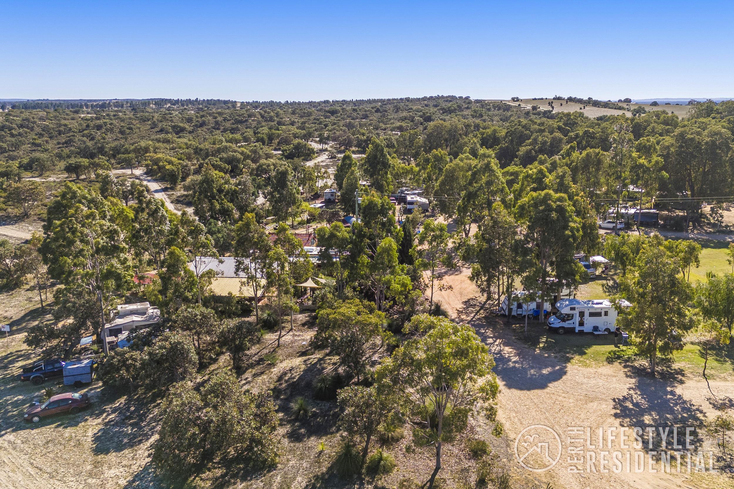 BACK TO NATURE CARAVAN PARK image 17