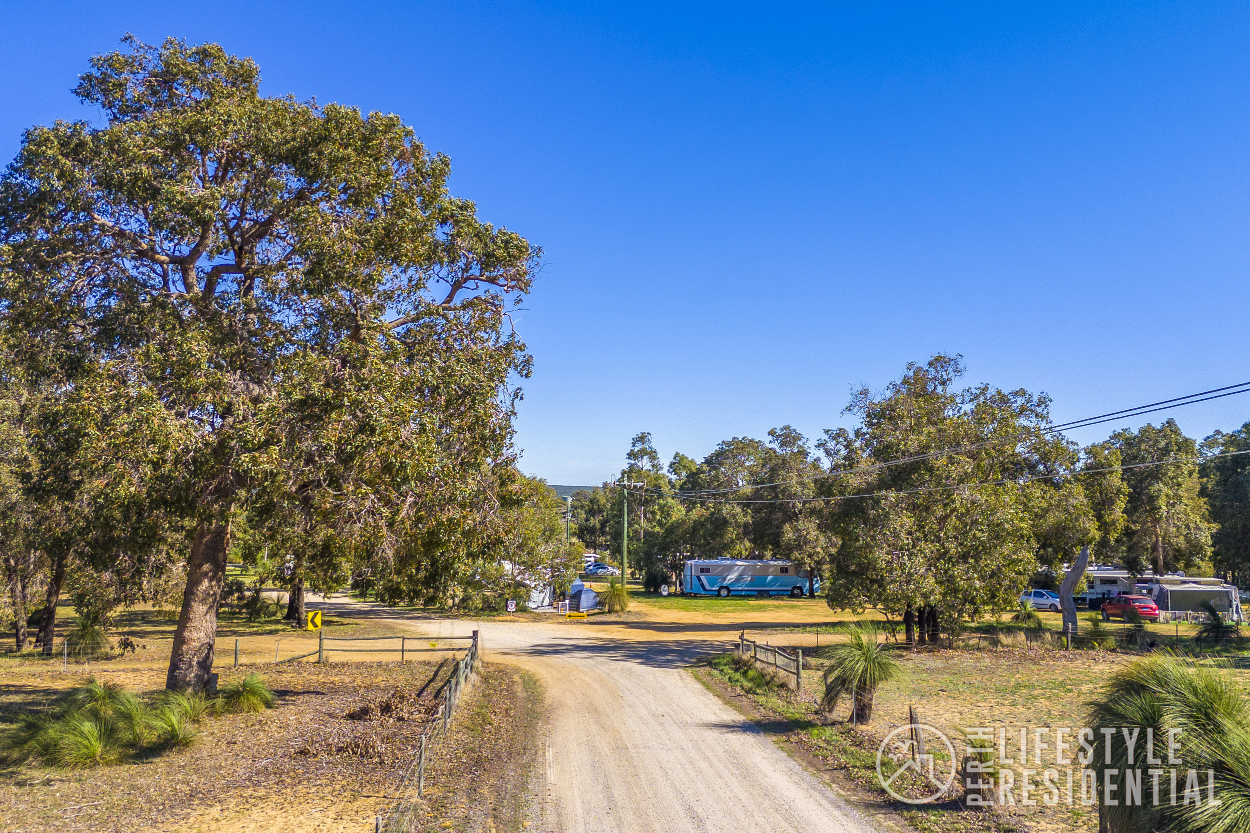 BACK TO NATURE CARAVAN PARK image 25