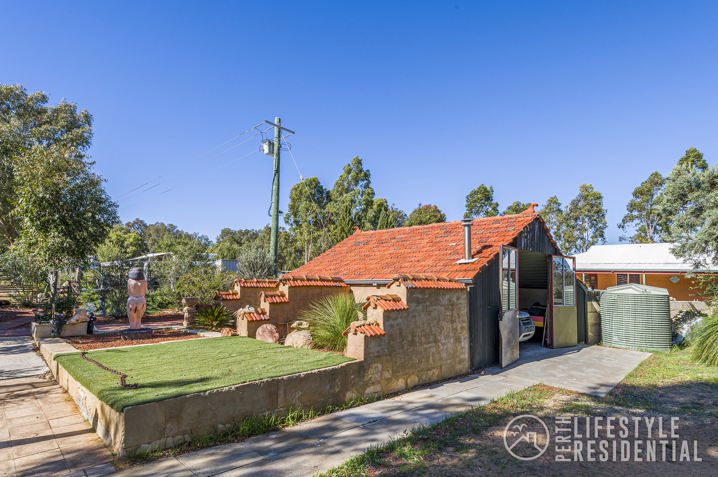 BACK TO NATURE CARAVAN PARK image 11