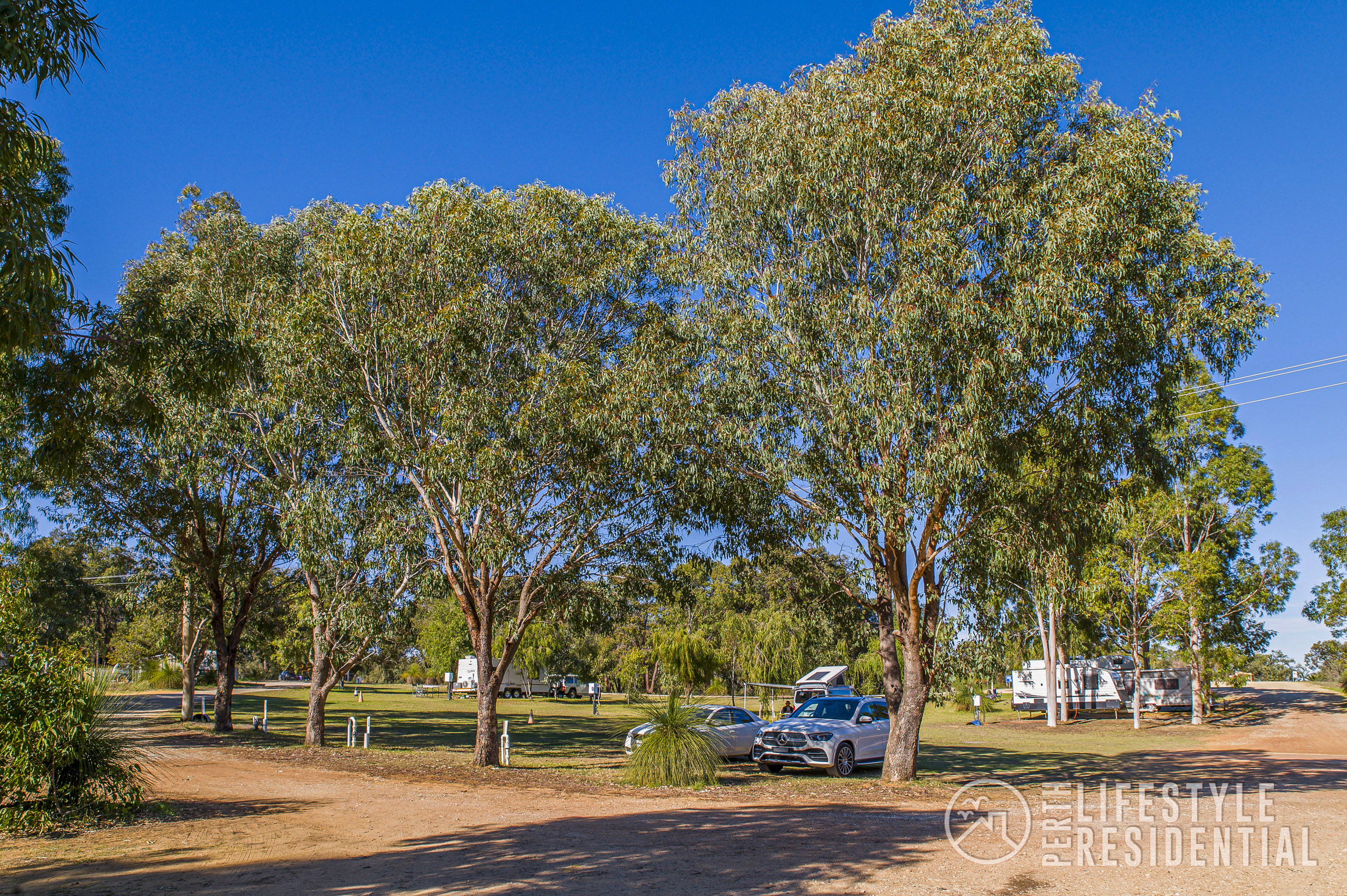 BACK TO NATURE CARAVAN PARK image 22