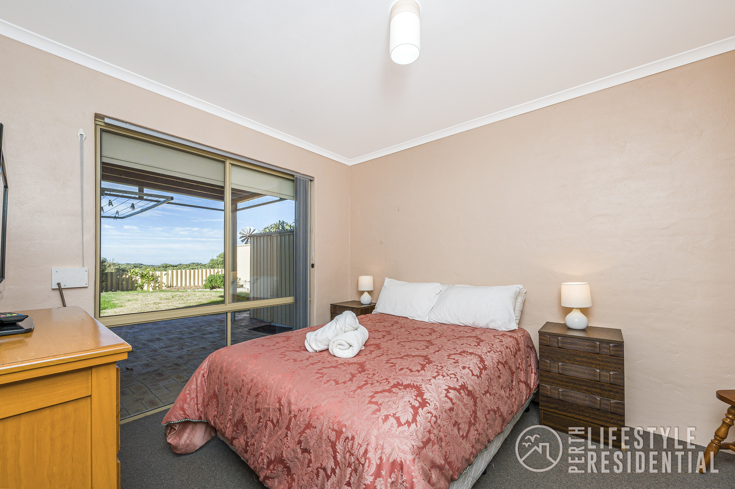 4/8 Collett Place, GUILDERTON, WA, 6041 property image