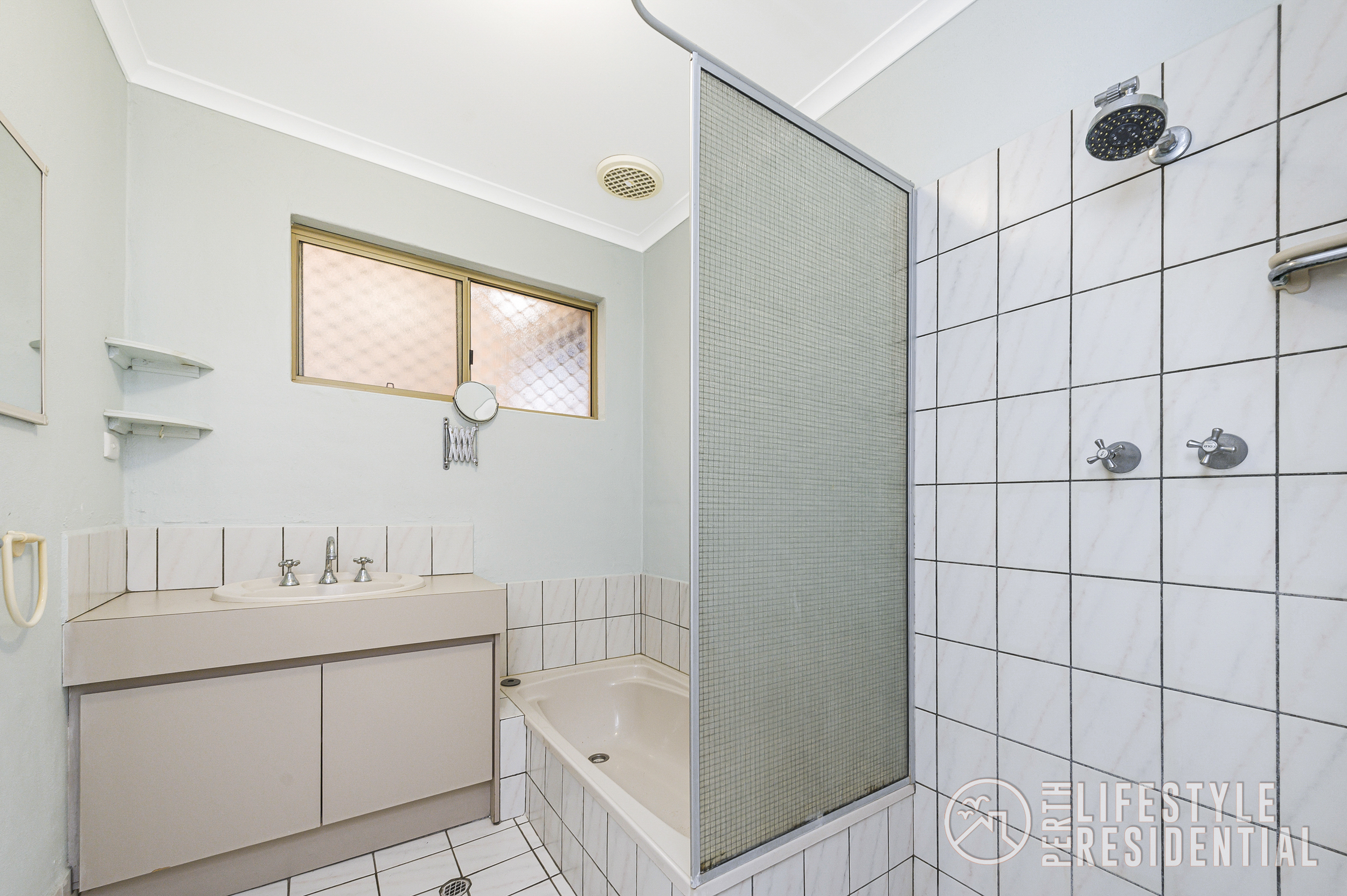 4/8 Collett Place, GUILDERTON, WA, 6041 property image