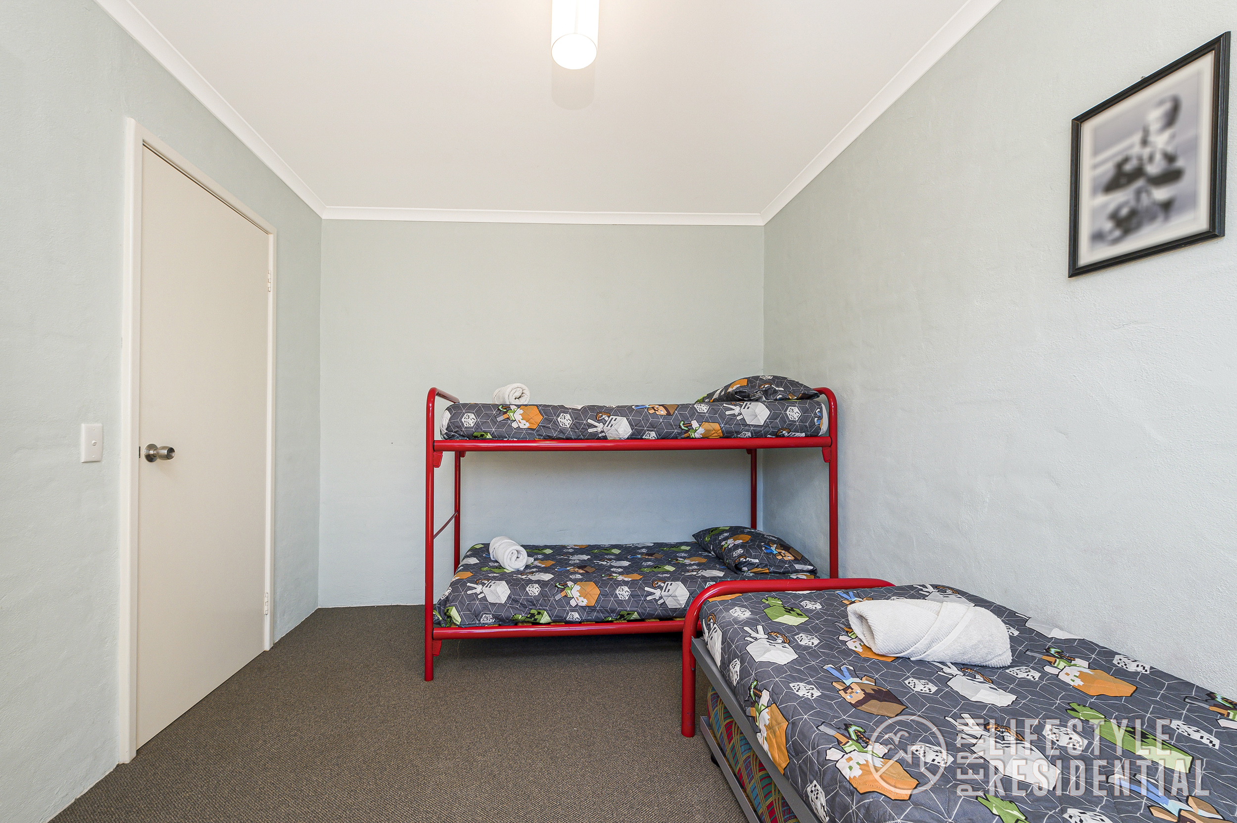 4/8 Collett Place, GUILDERTON, WA, 6041 property image
