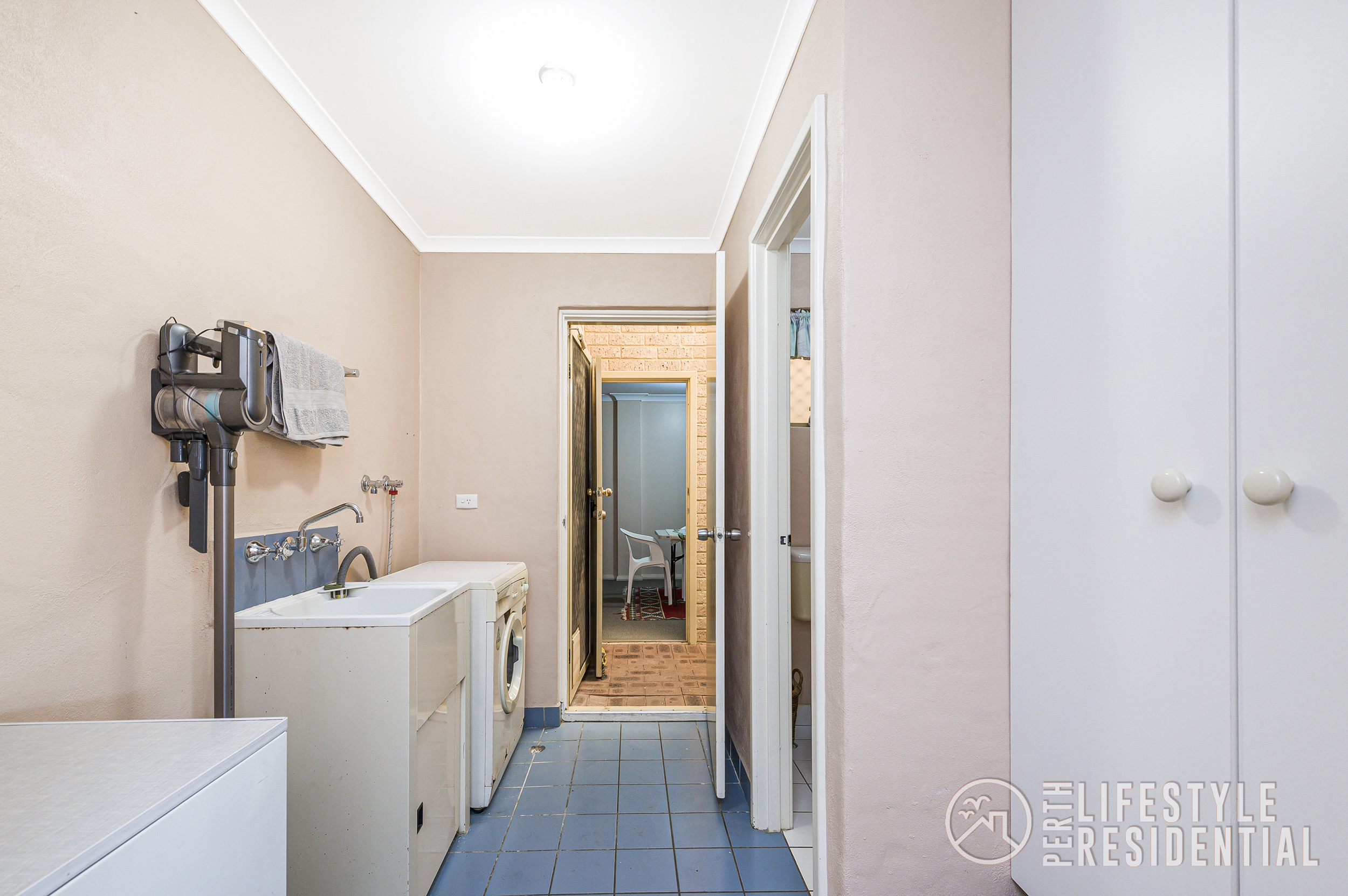4/8 Collett Place, GUILDERTON, WA, 6041 property image