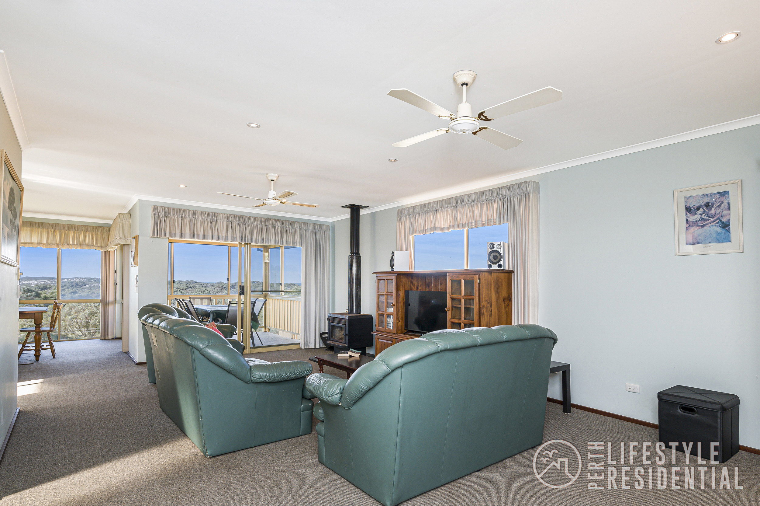 4/8 Collett Place, GUILDERTON, WA, 6041 property image