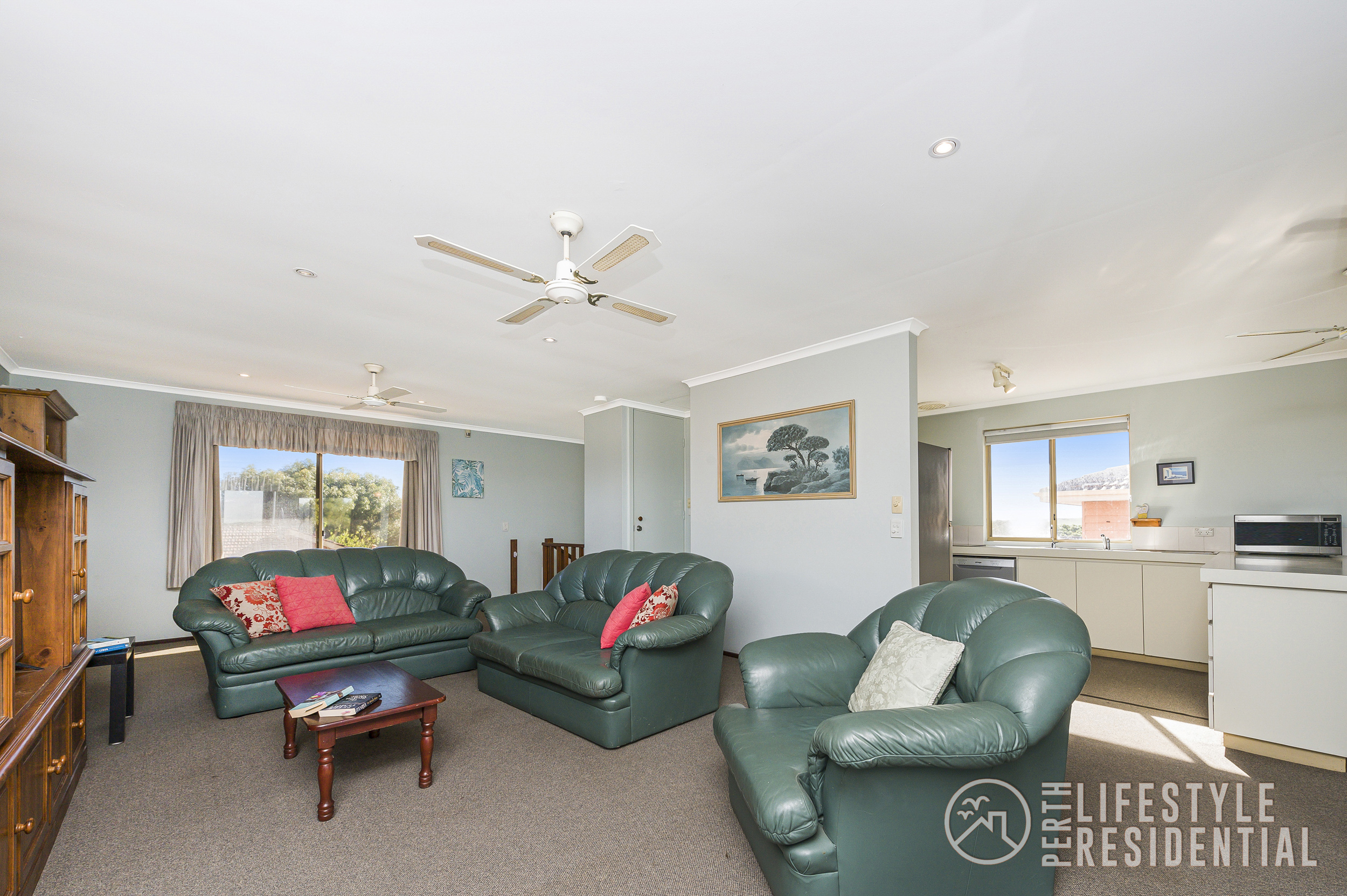 4/8 Collett Place, GUILDERTON, WA, 6041 property image
