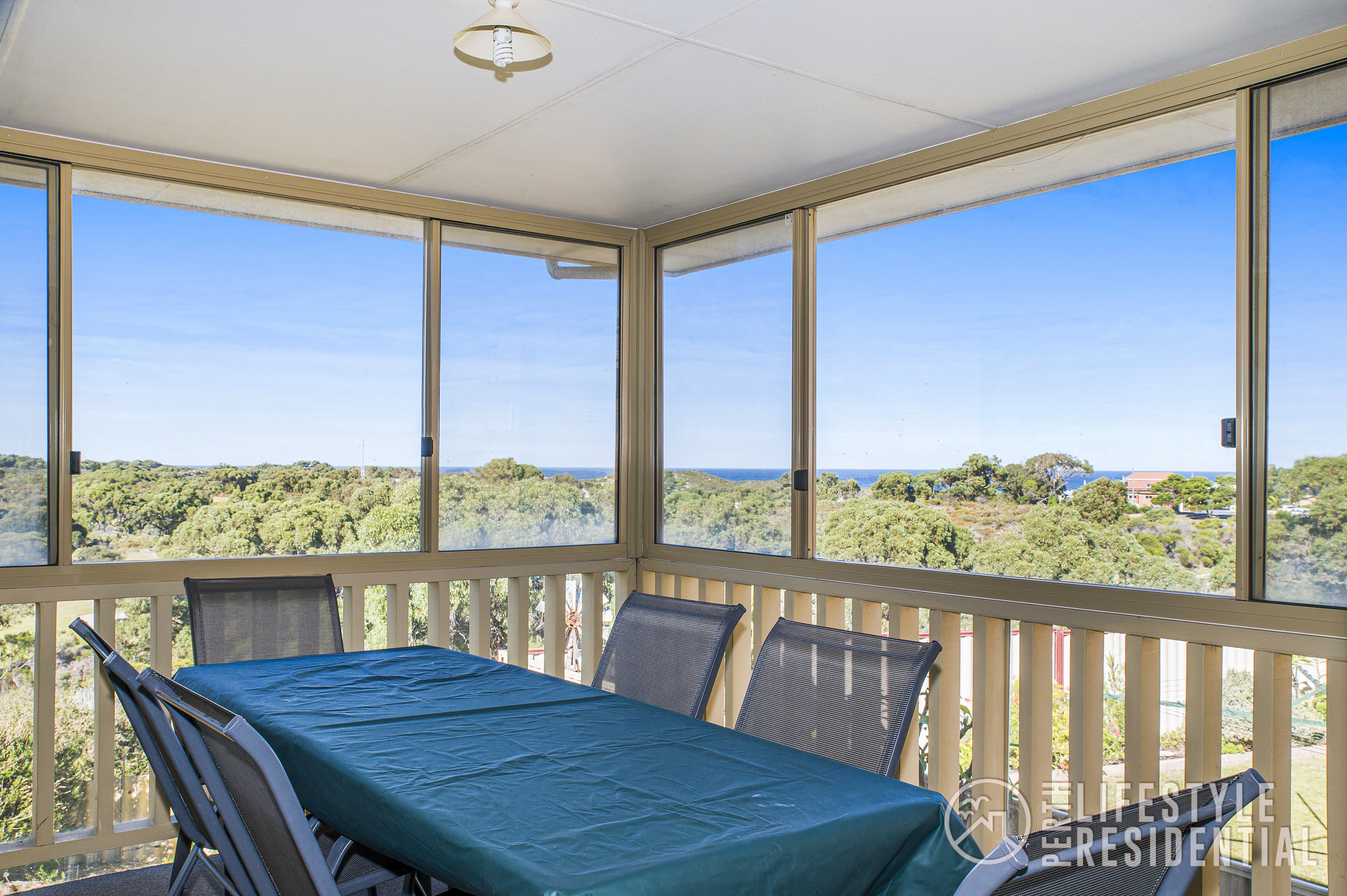 4/8 Collett Place, GUILDERTON, WA, 6041 property image