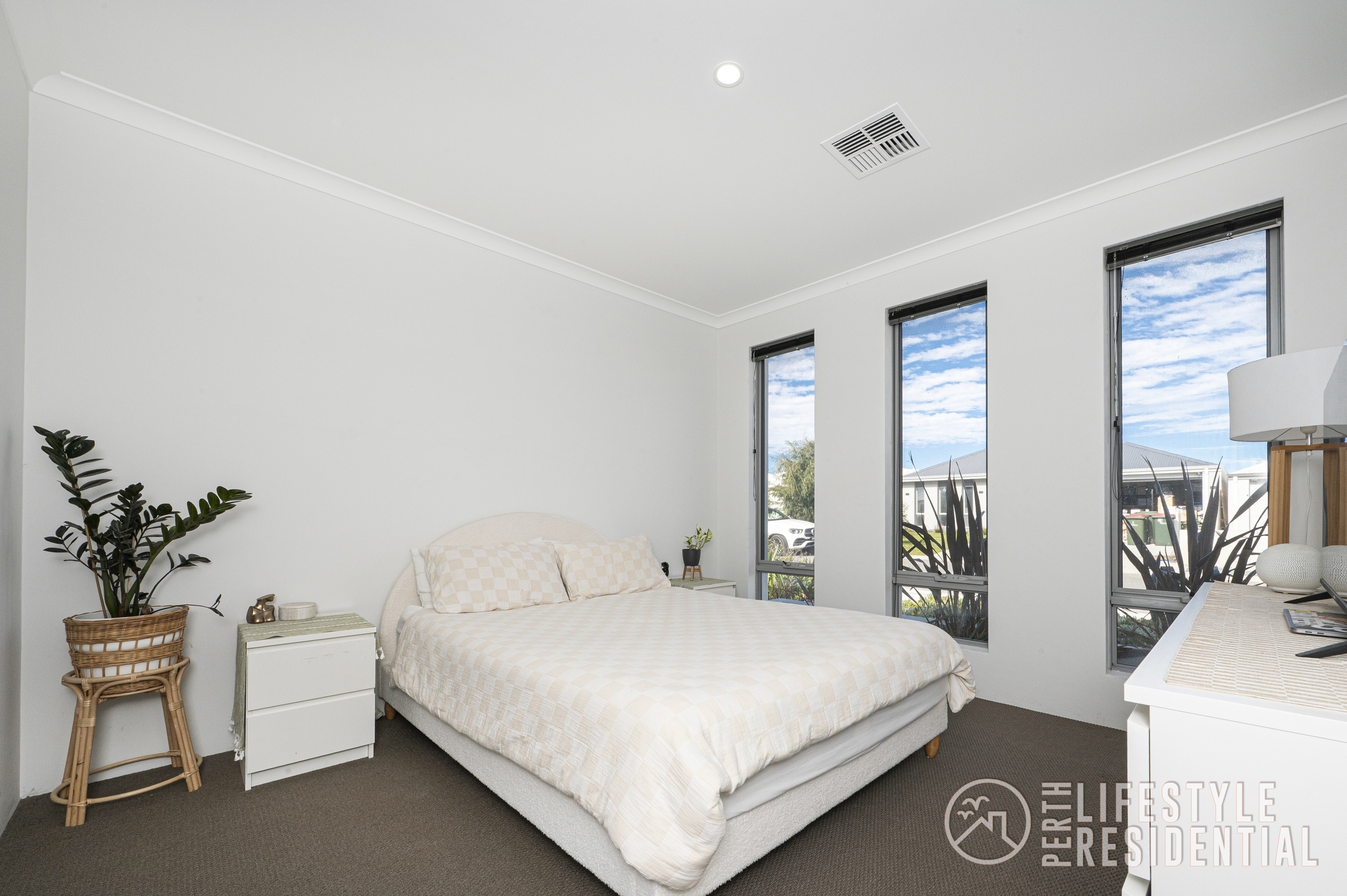15 Thistle Way, TWO ROCKS, WA, 6037 property image