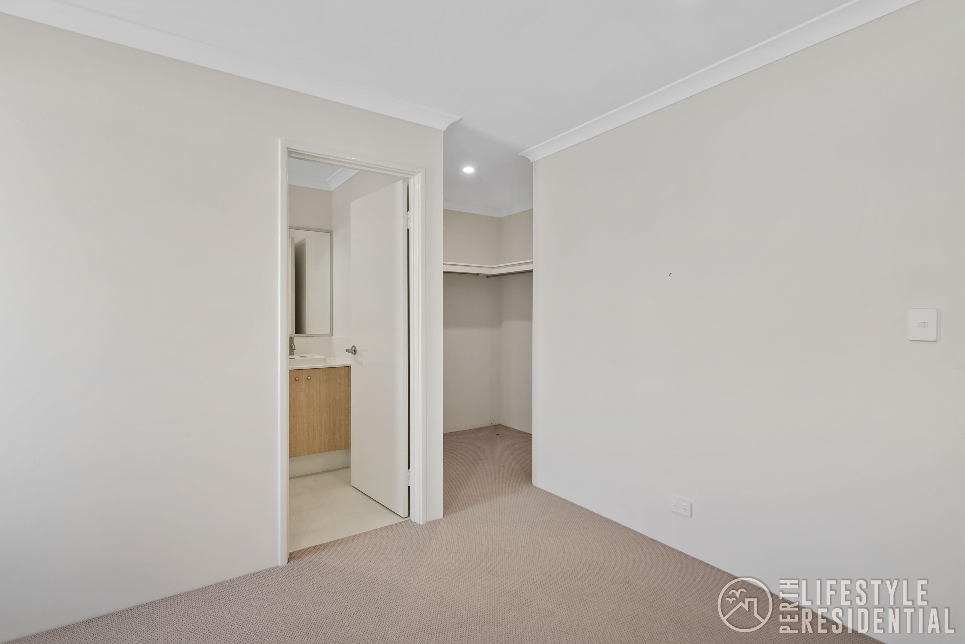 BRAND NEW LUXURY LIVING image 9