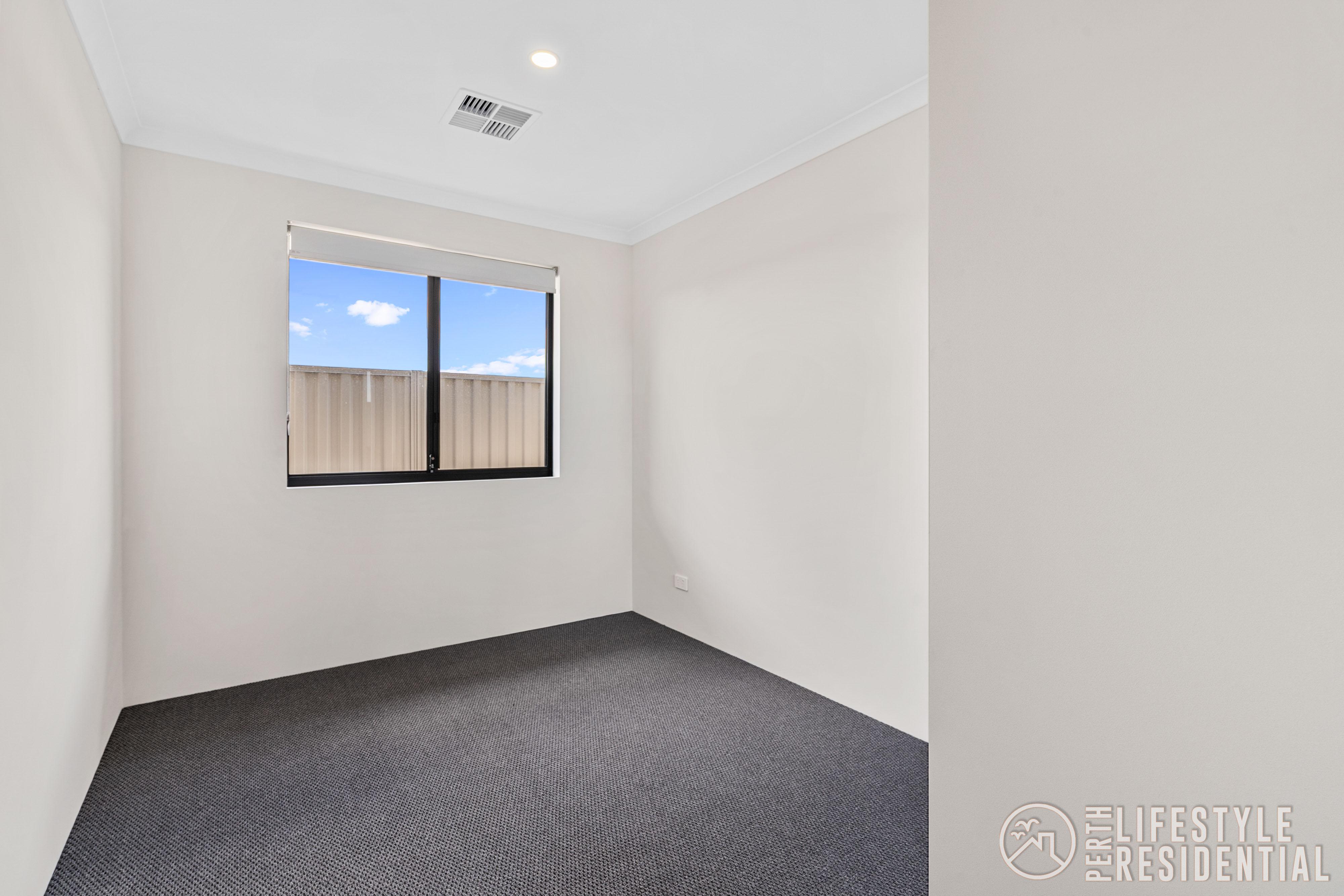 BRAND NEW 6 BEDROOM HOME WITH SEPERATE LIVING image 9