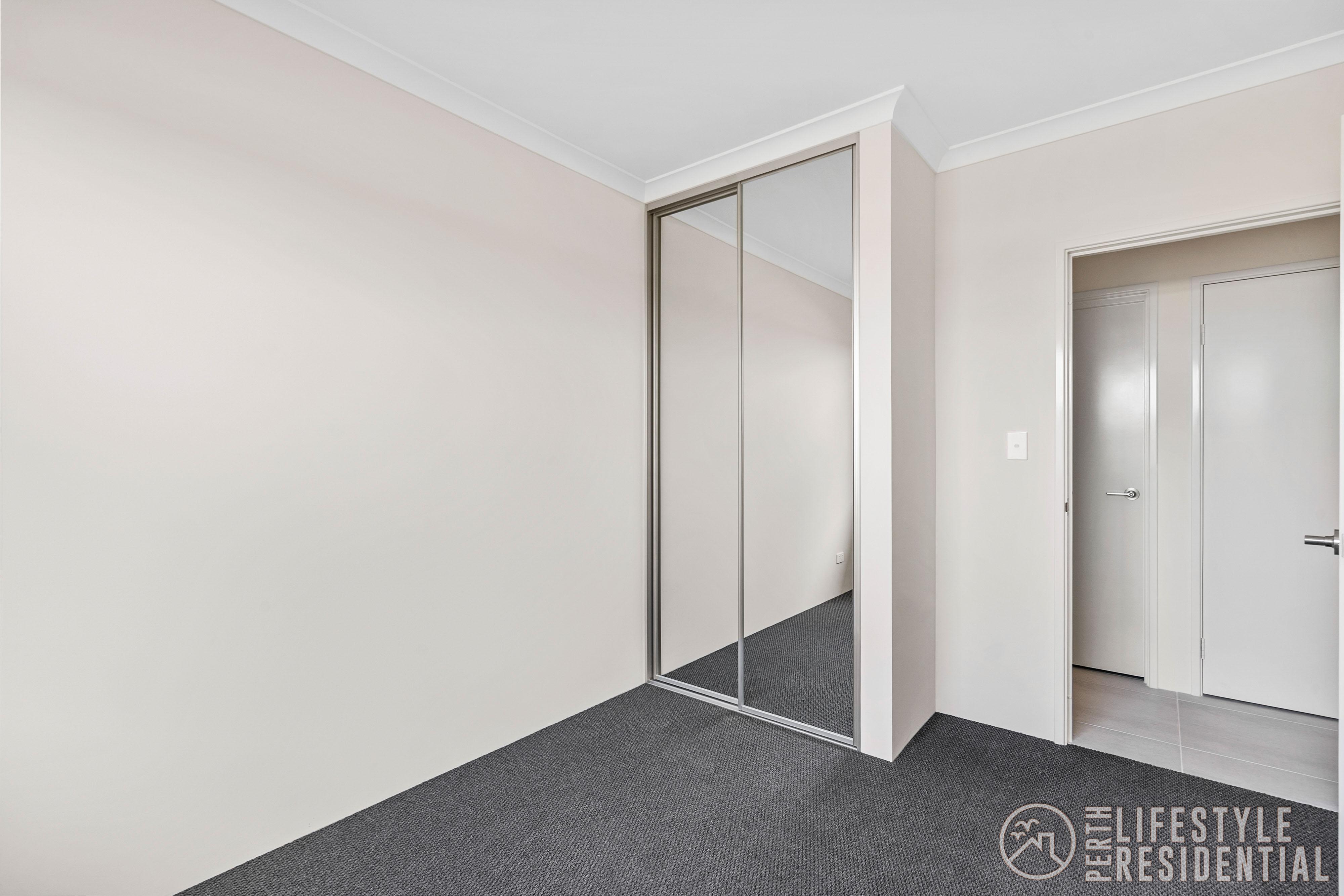 BRAND NEW 6 BEDROOM HOME WITH SEPERATE LIVING image 12