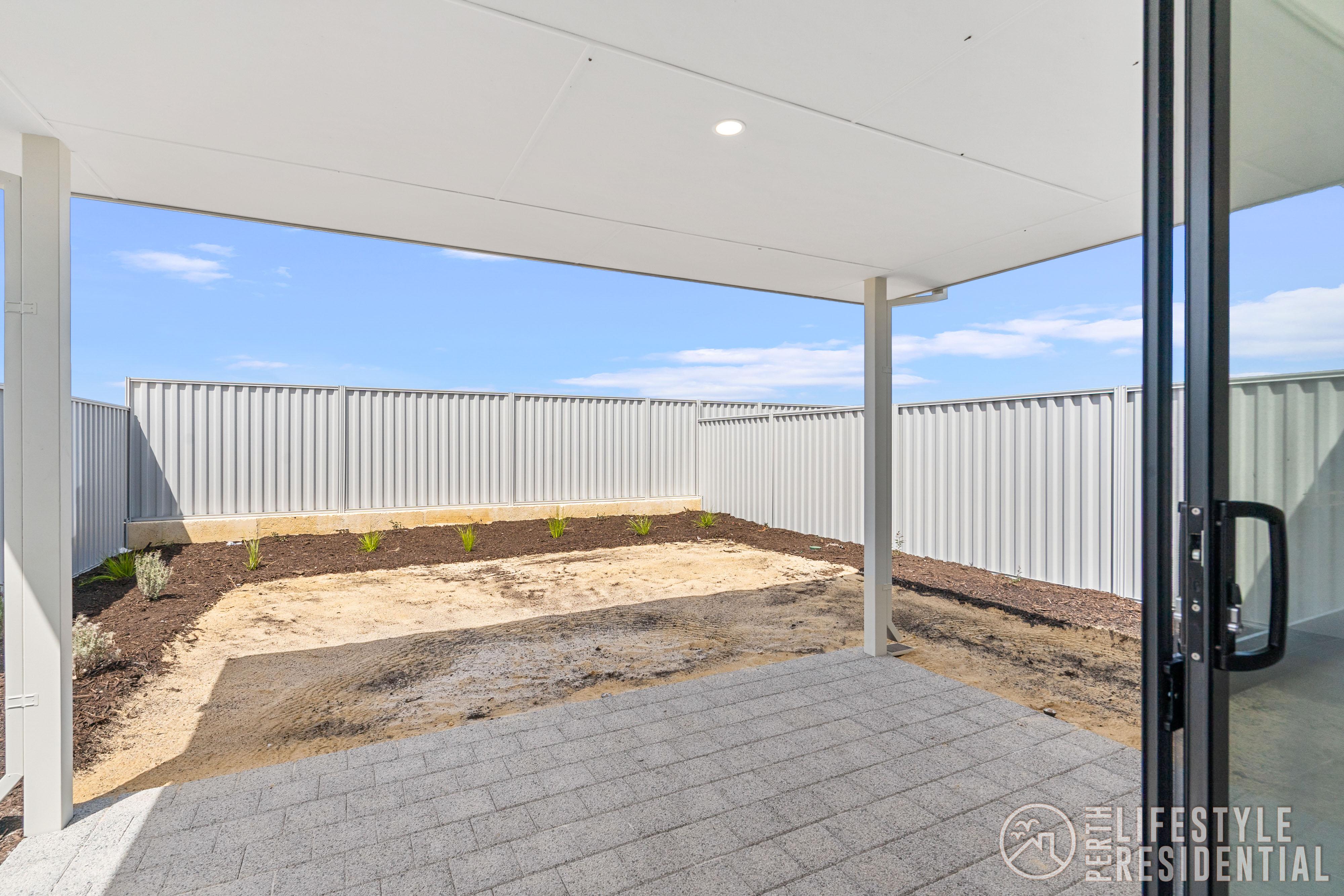 BRAND NEW 6 BEDROOM HOME WITH SEPERATE LIVING image 20
