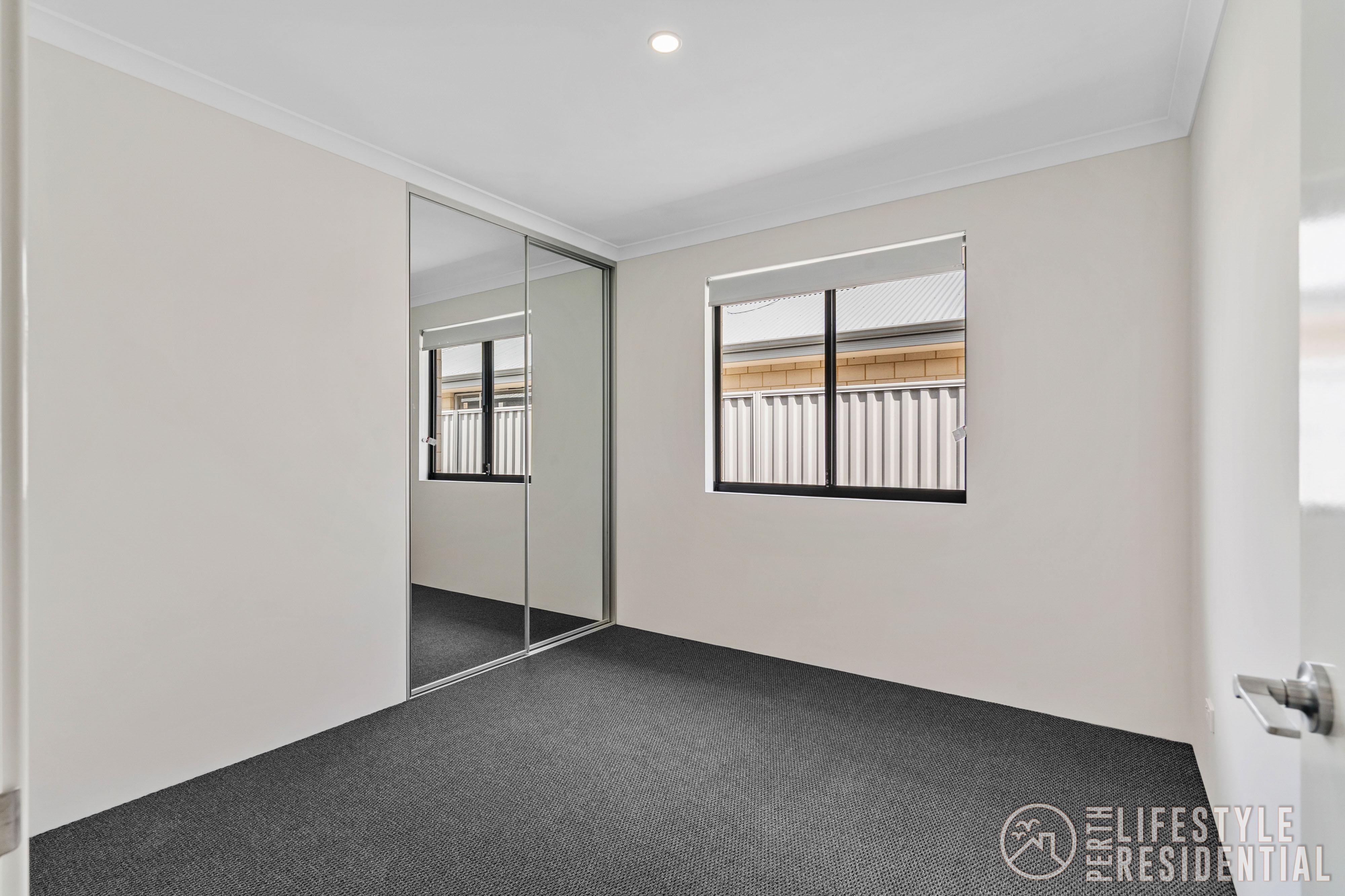 BRAND NEW 6 BEDROOM HOME WITH SEPERATE LIVING image 24