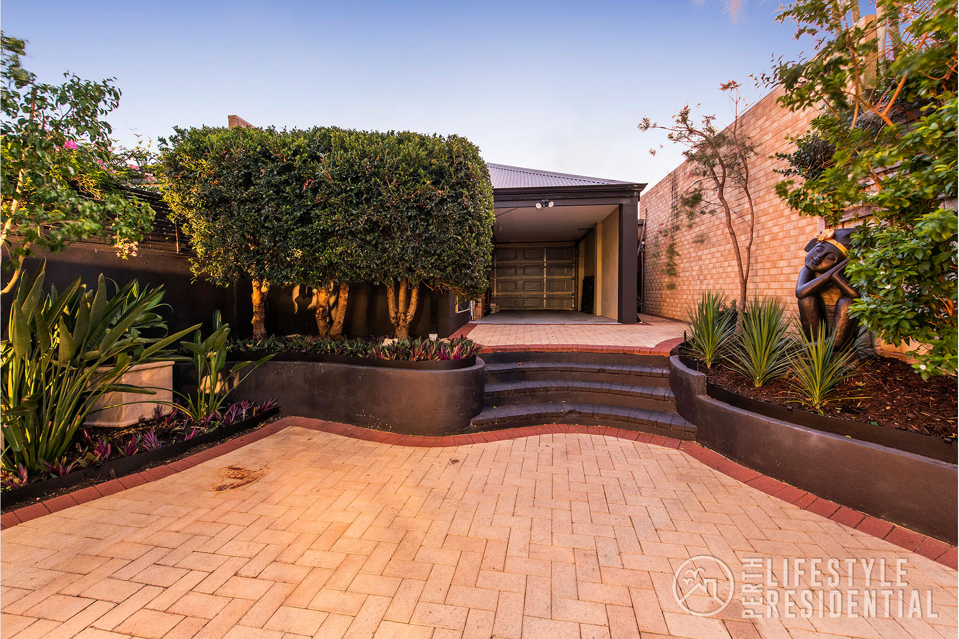 PRICE ADJUSTED – OPEN BY APPOINTMENT image 30