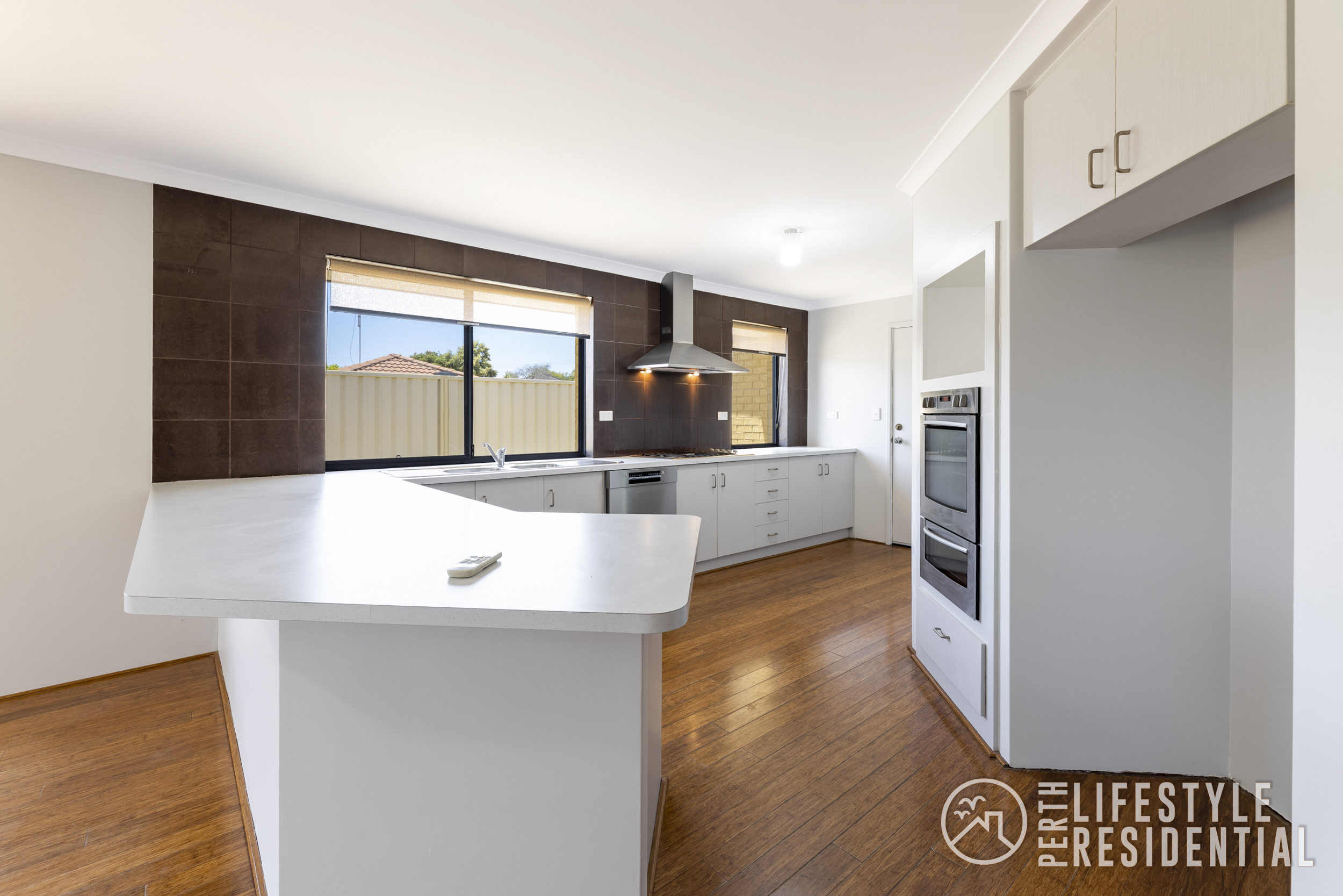 850SQM COASTAL INVESTMENT OR HOME SWEET HOME?, Two Rocks - Thumbnail 2