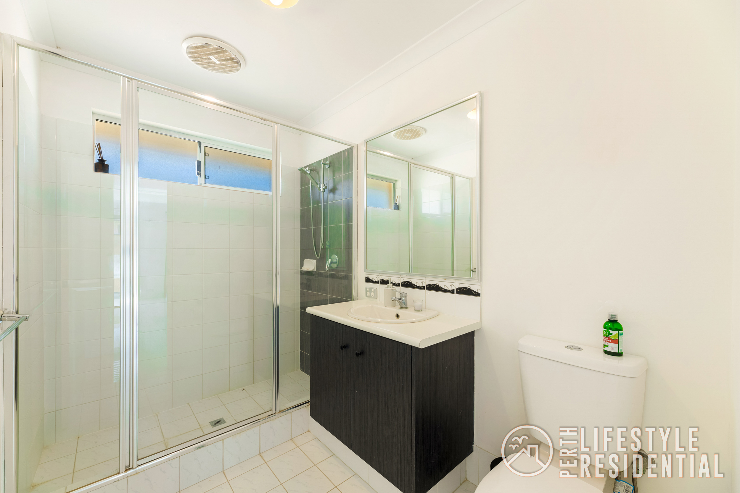 COMFORT & LIFESTYLE LIVING image 29