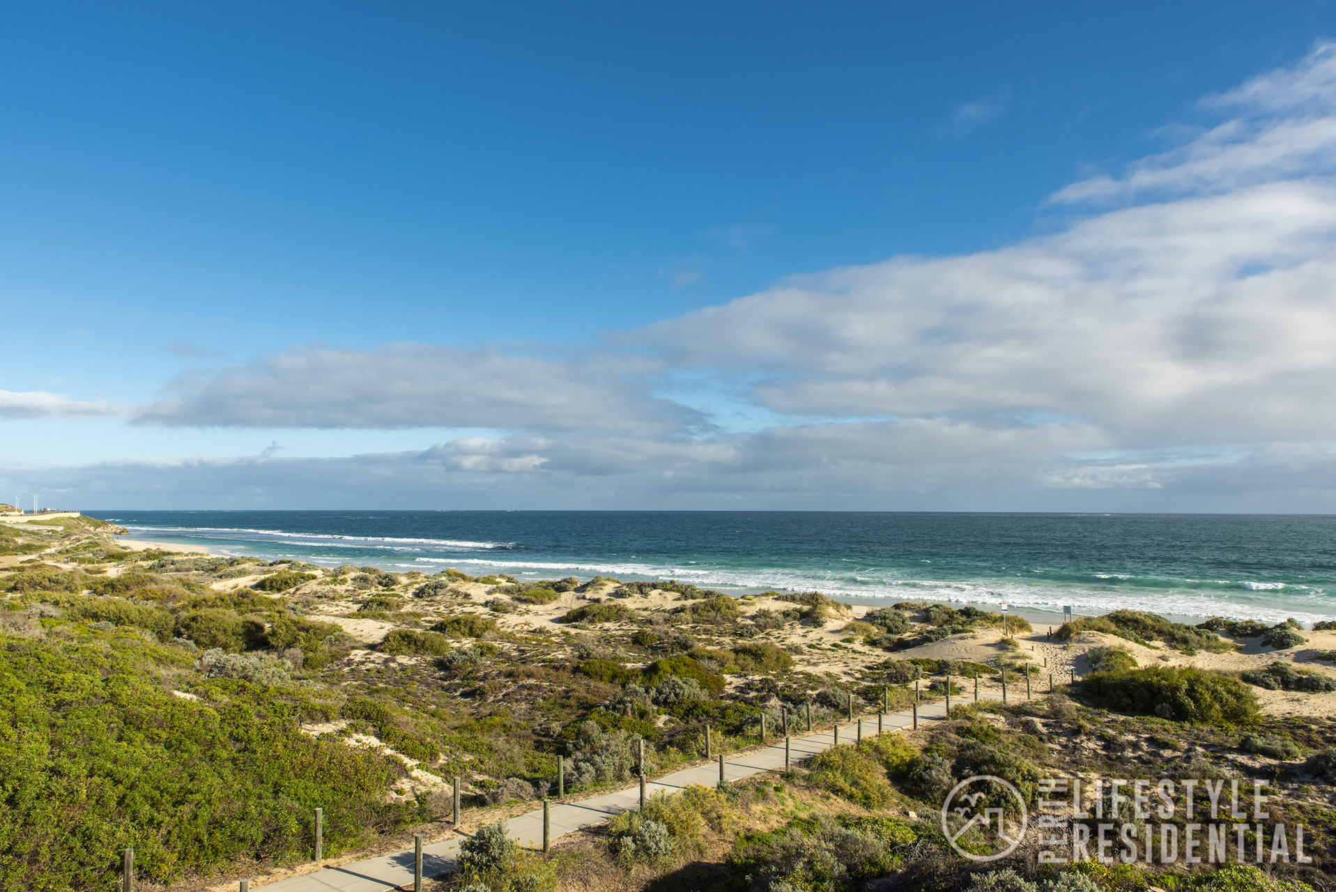 COASTAL LIVING AWAITS – UNFURNISHED image 9