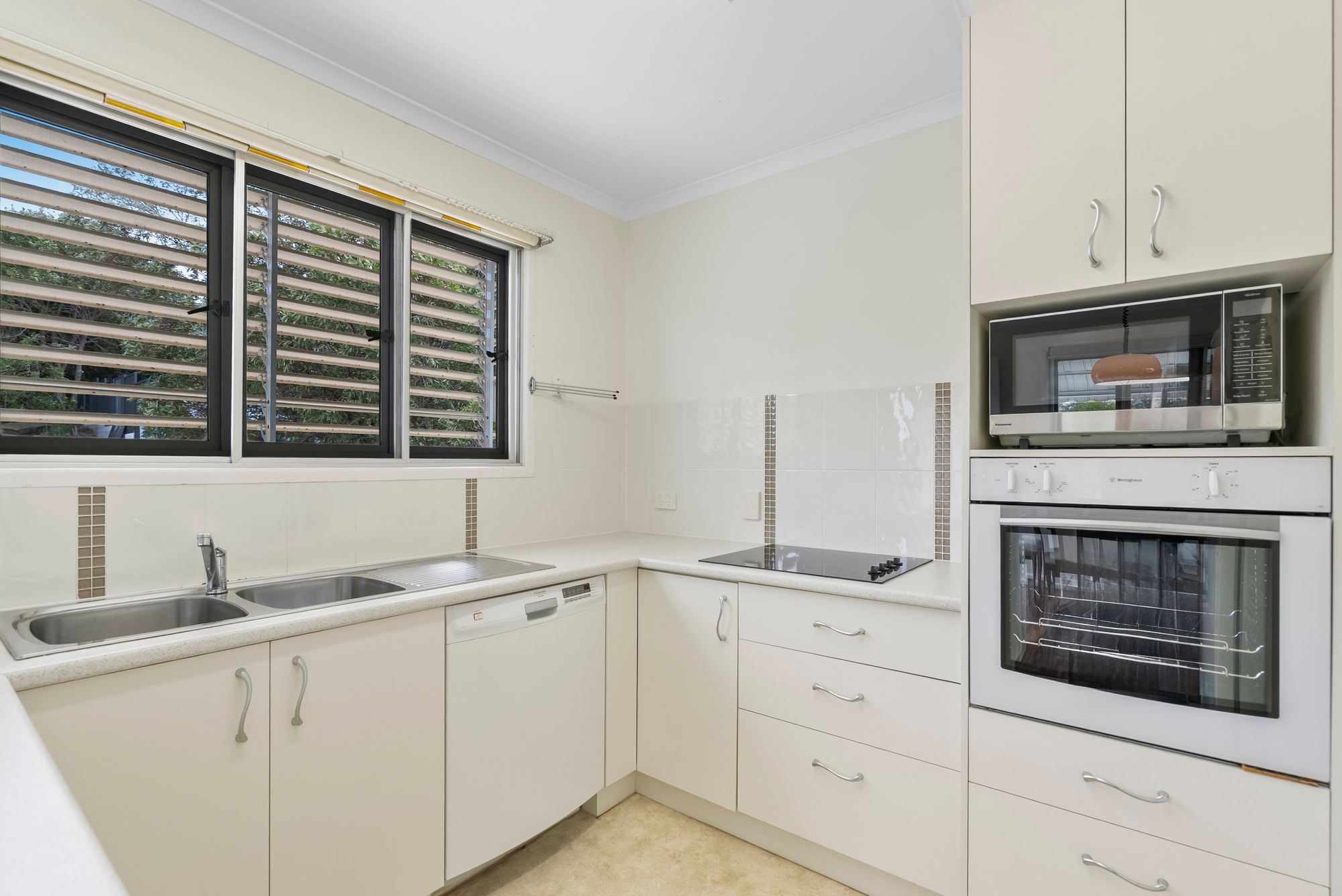 46 Wareela Street, Murarrie Sold by Aurora Property - image 9