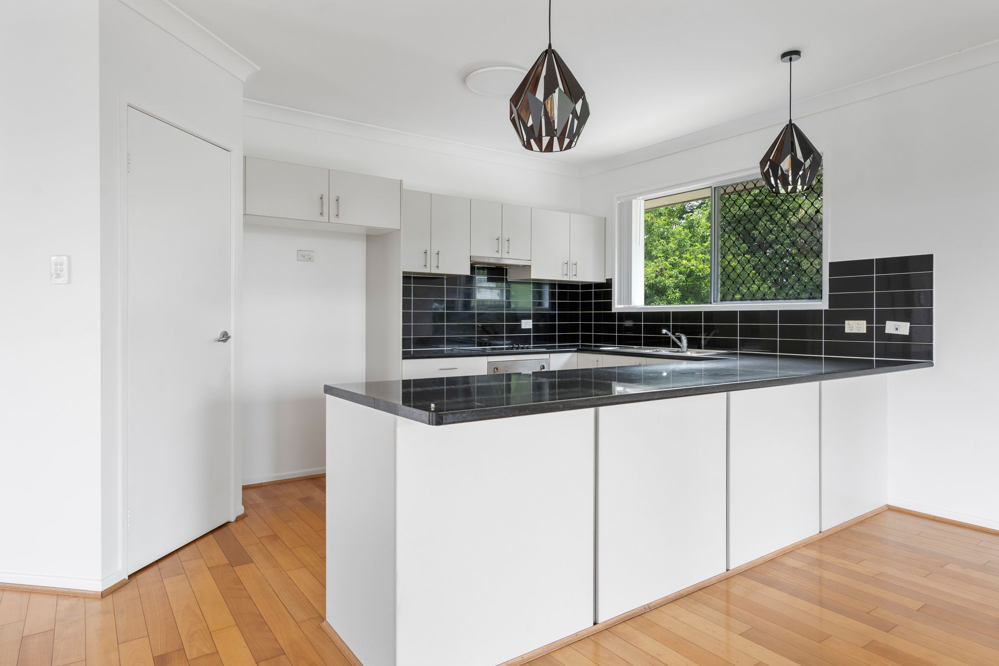 17 Ellendale Circuit, Eight Mile Plains Sold by Aurora Property - image 8