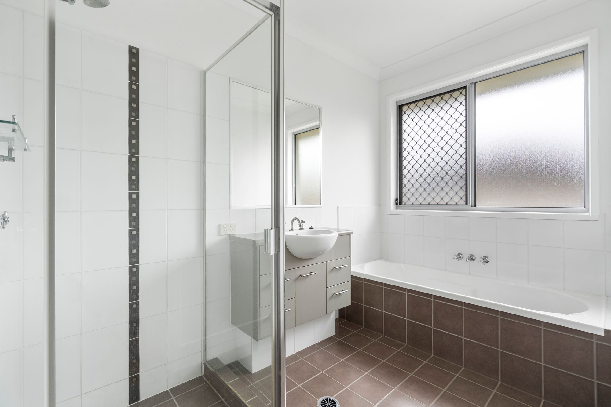 17 Ellendale Circuit, Eight Mile Plains Sold by Aurora Property - image 15