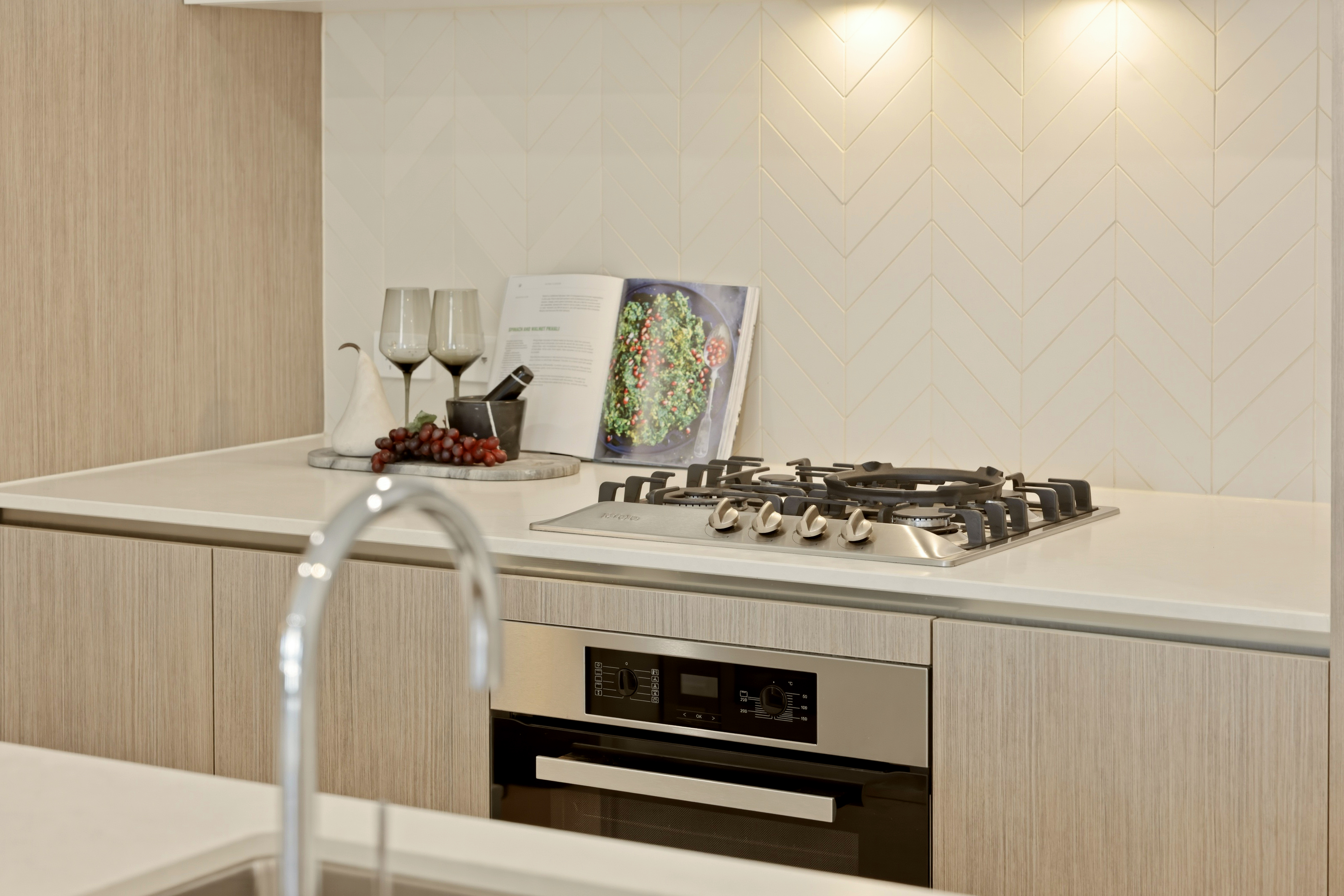 10405/7 Wharf Street, Hamilton Sold by Aurora Property - image 7